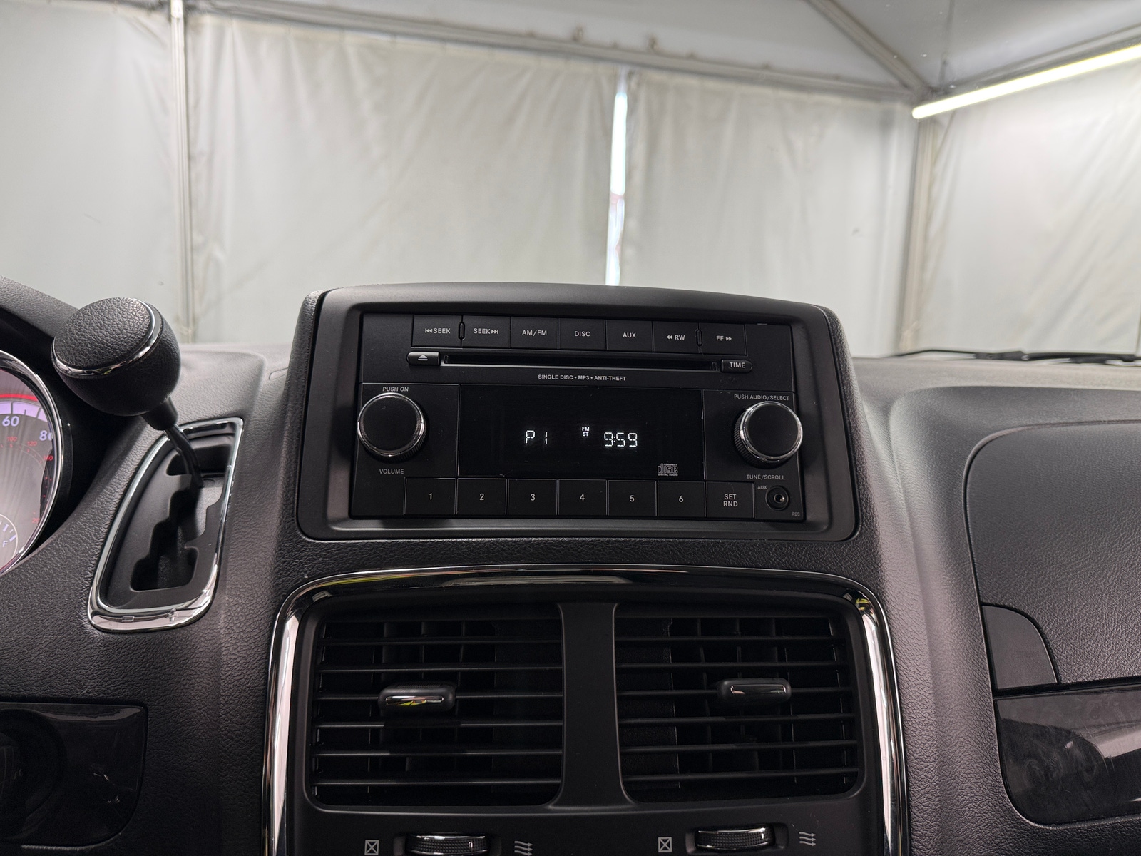 Thumbnail: 2015 Dodge Grand Caravan - 4