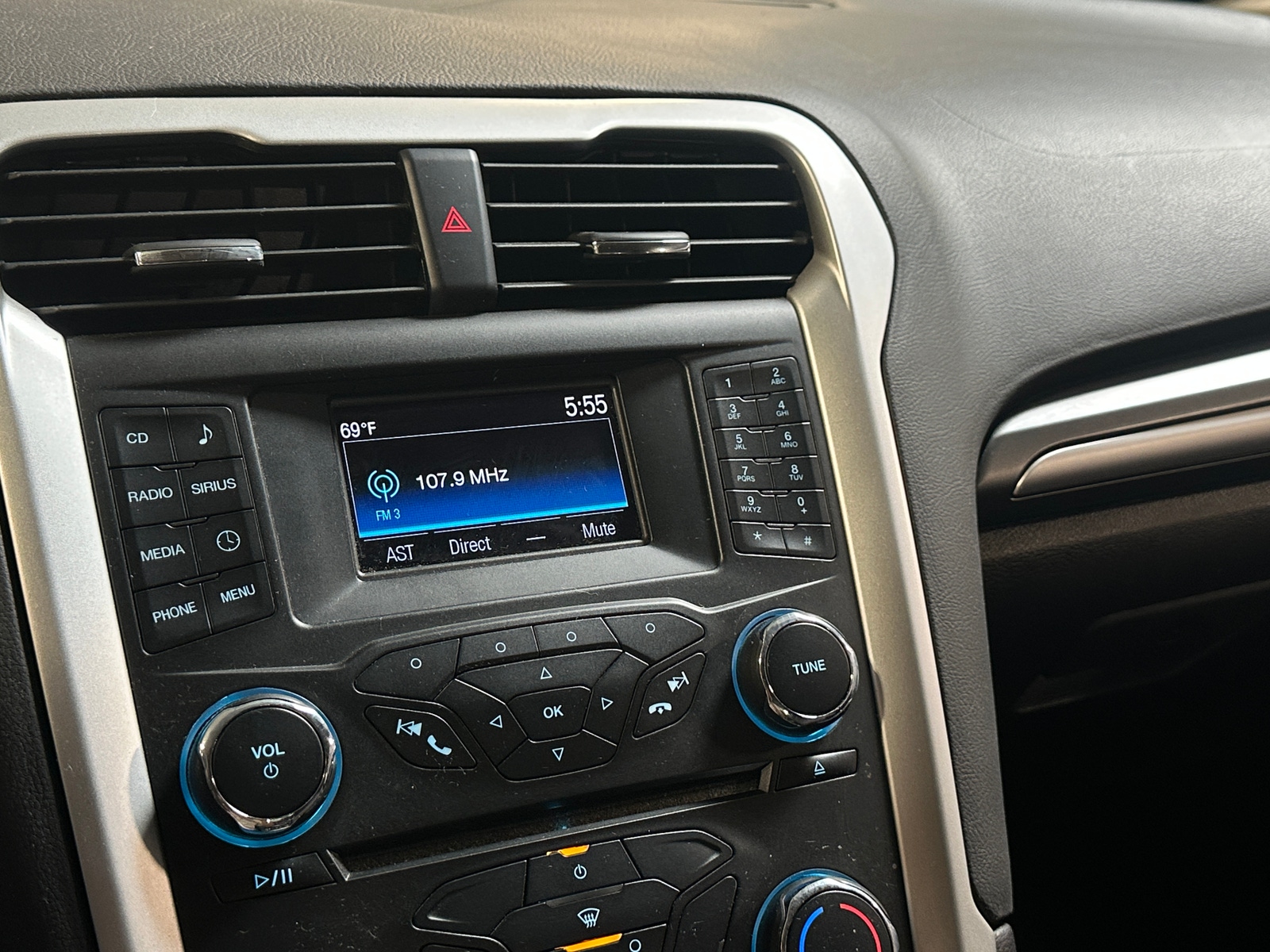 Thumbnail: 2016 Ford Fusion - 4