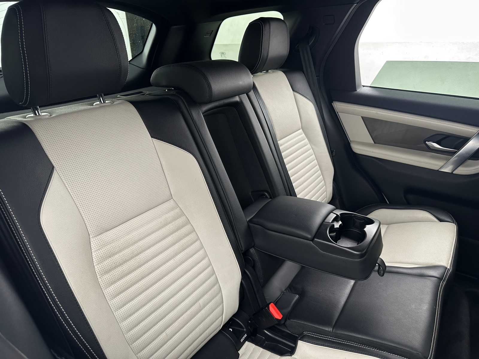 Thumbnail: 2020 Land Rover Discovery Sport - 5