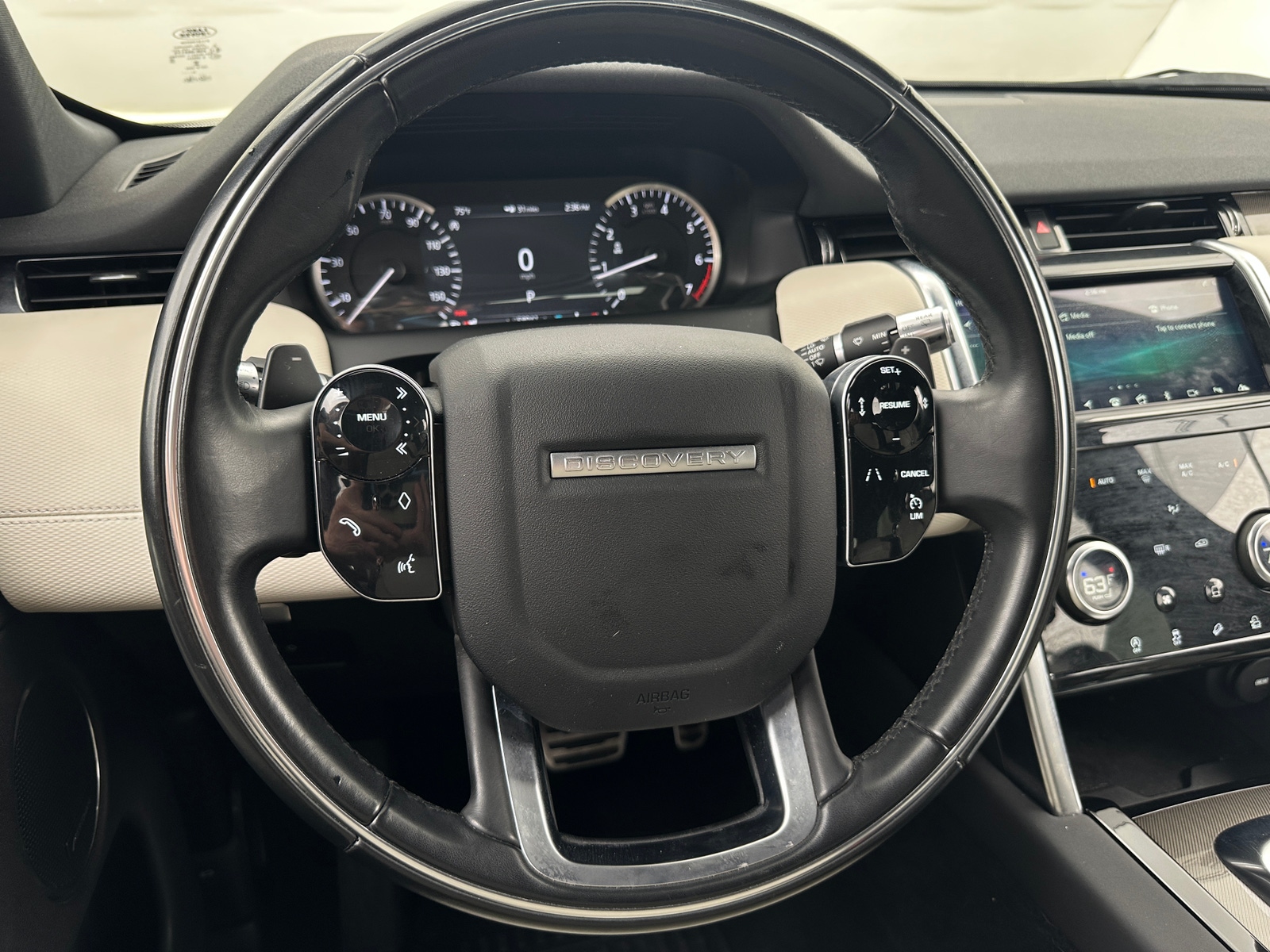 Thumbnail: 2020 Land Rover Discovery Sport - 4