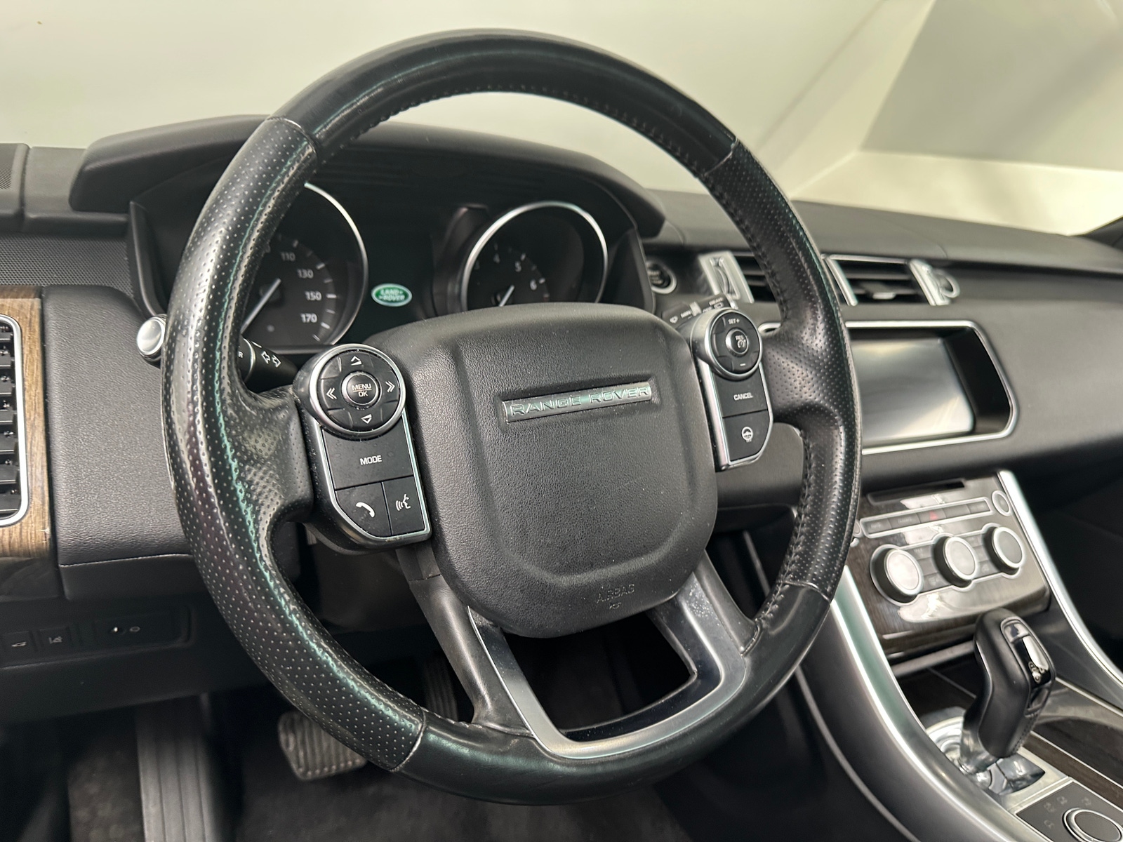 Thumbnail: 2017 Land Rover Range Rover Sport - 4