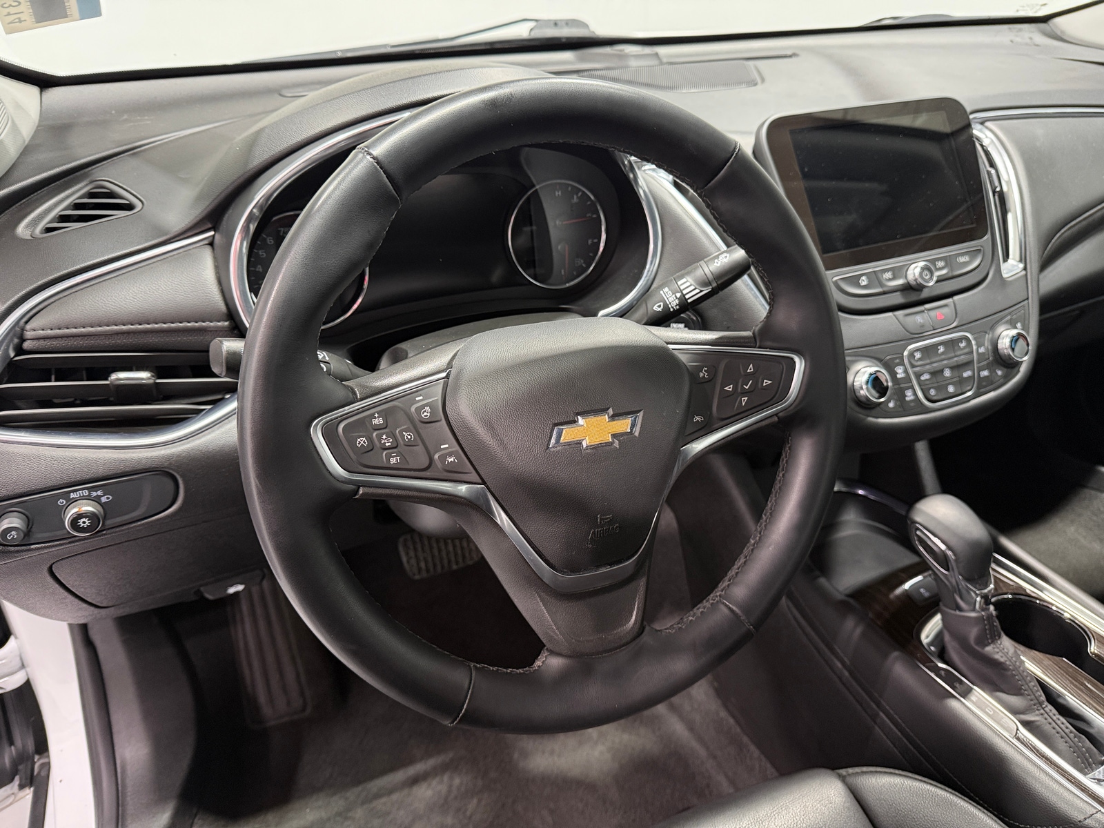 Thumbnail: 2024 Chevrolet Malibu - 4