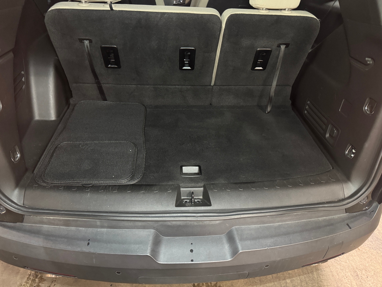 Thumbnail: 2022 Chevrolet Traverse - 7