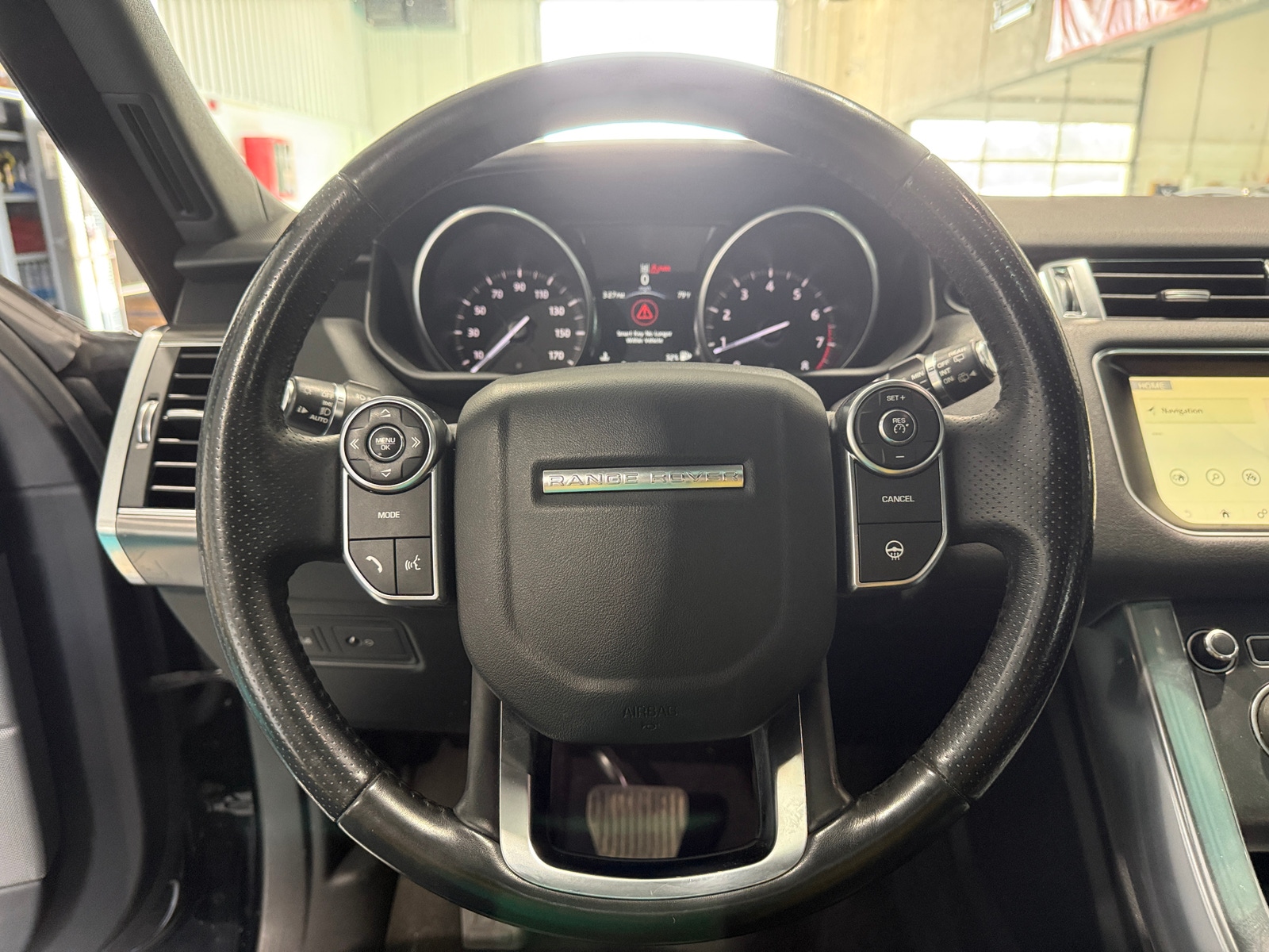 Thumbnail: 2017 Land Rover Range Rover Sport - 4