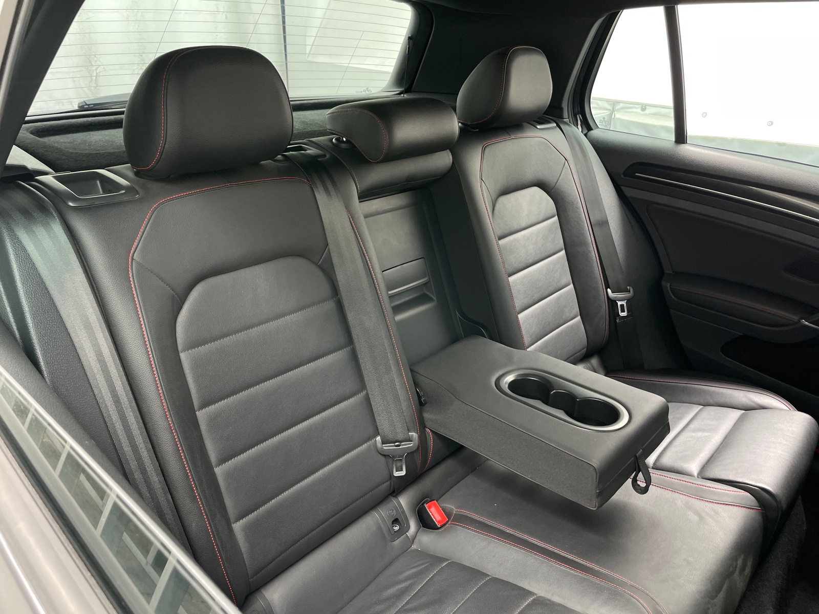 Thumbnail: 2017 Volkswagen Golf - 6