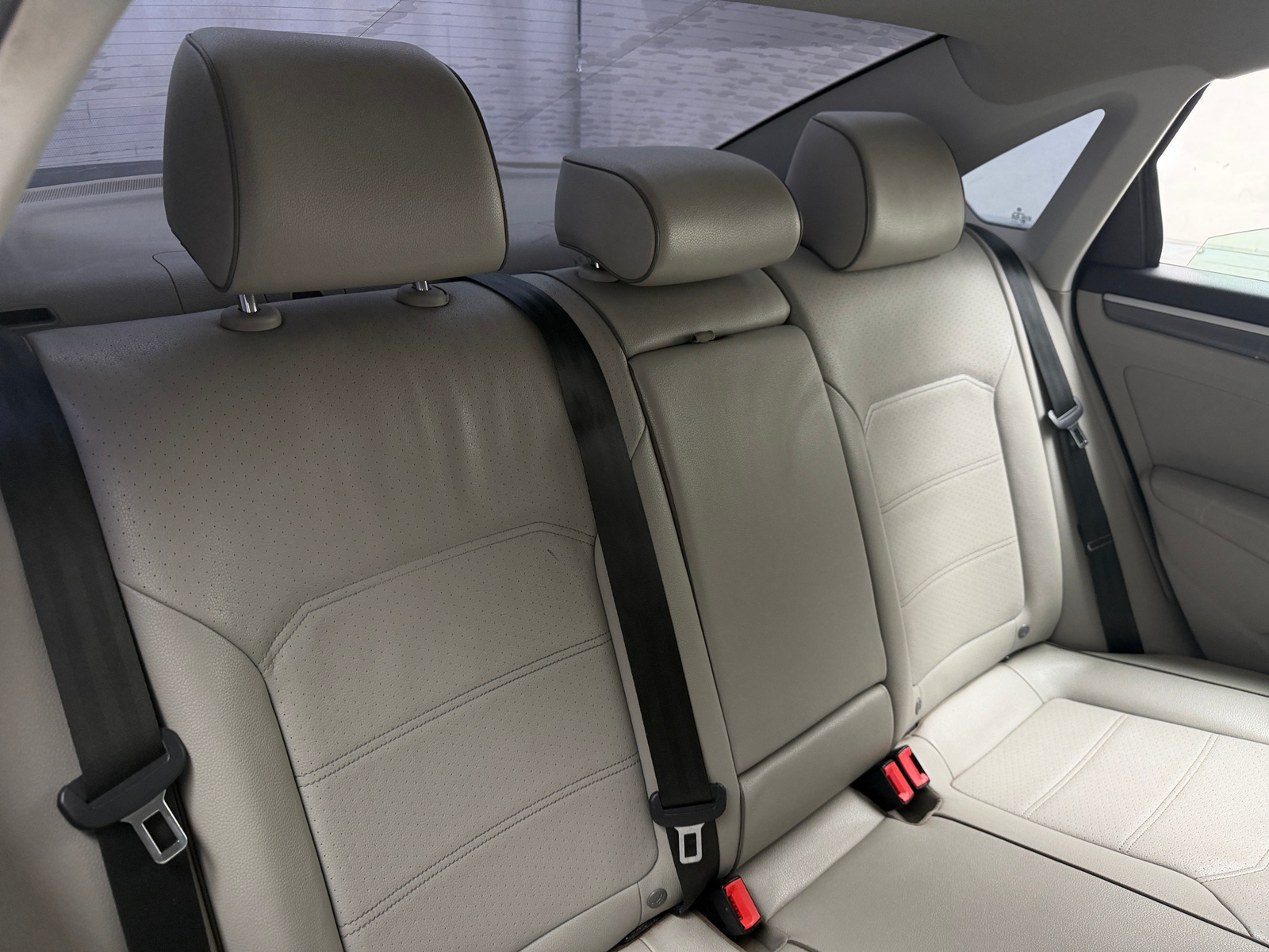 Thumbnail: 2017 Volkswagen Passat - 5