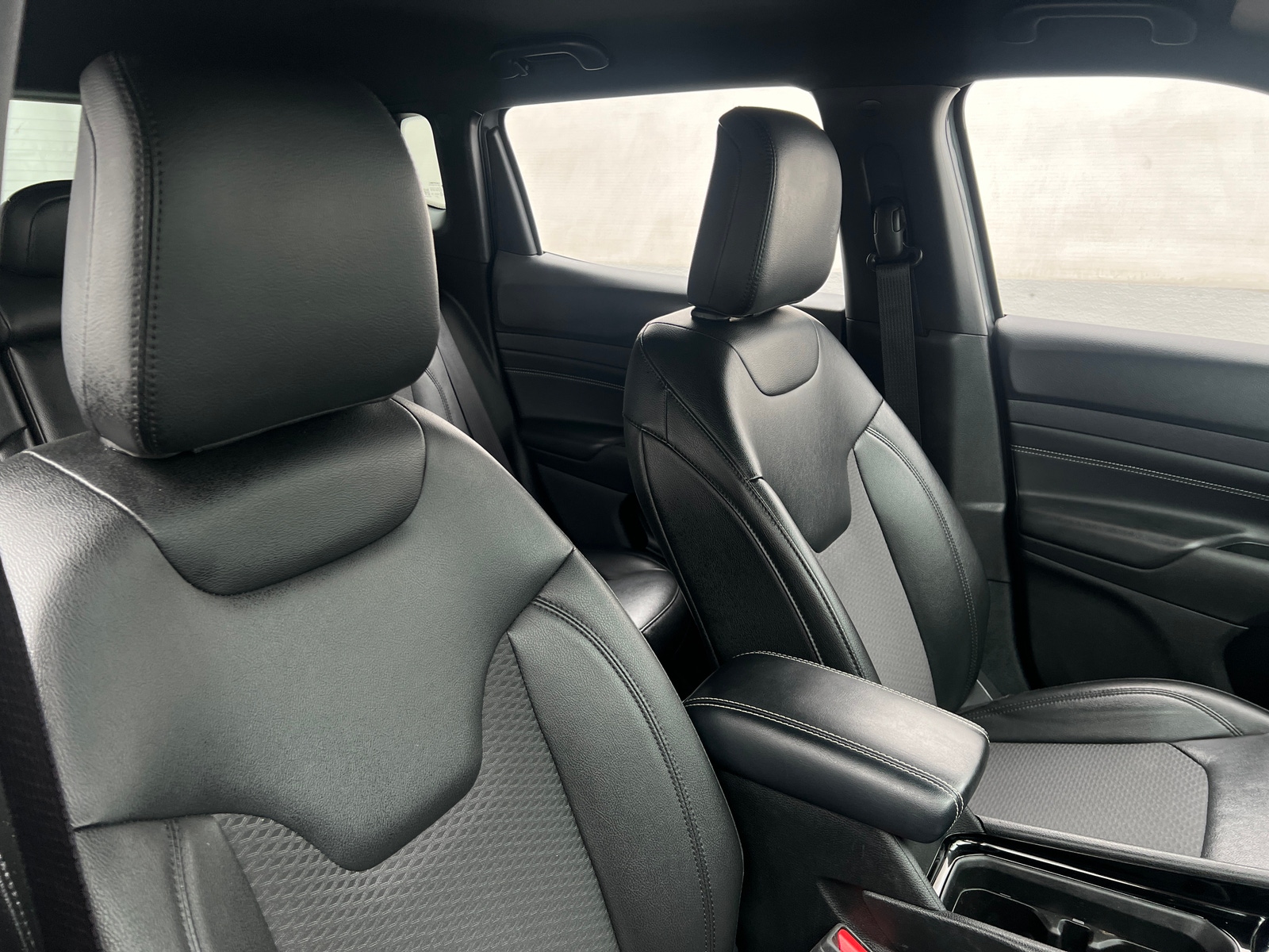 Thumbnail: 2022 Jeep Compass - 2