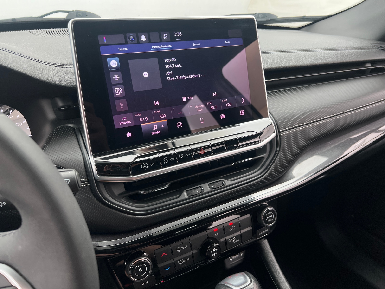 Thumbnail: 2022 Jeep Compass - 4