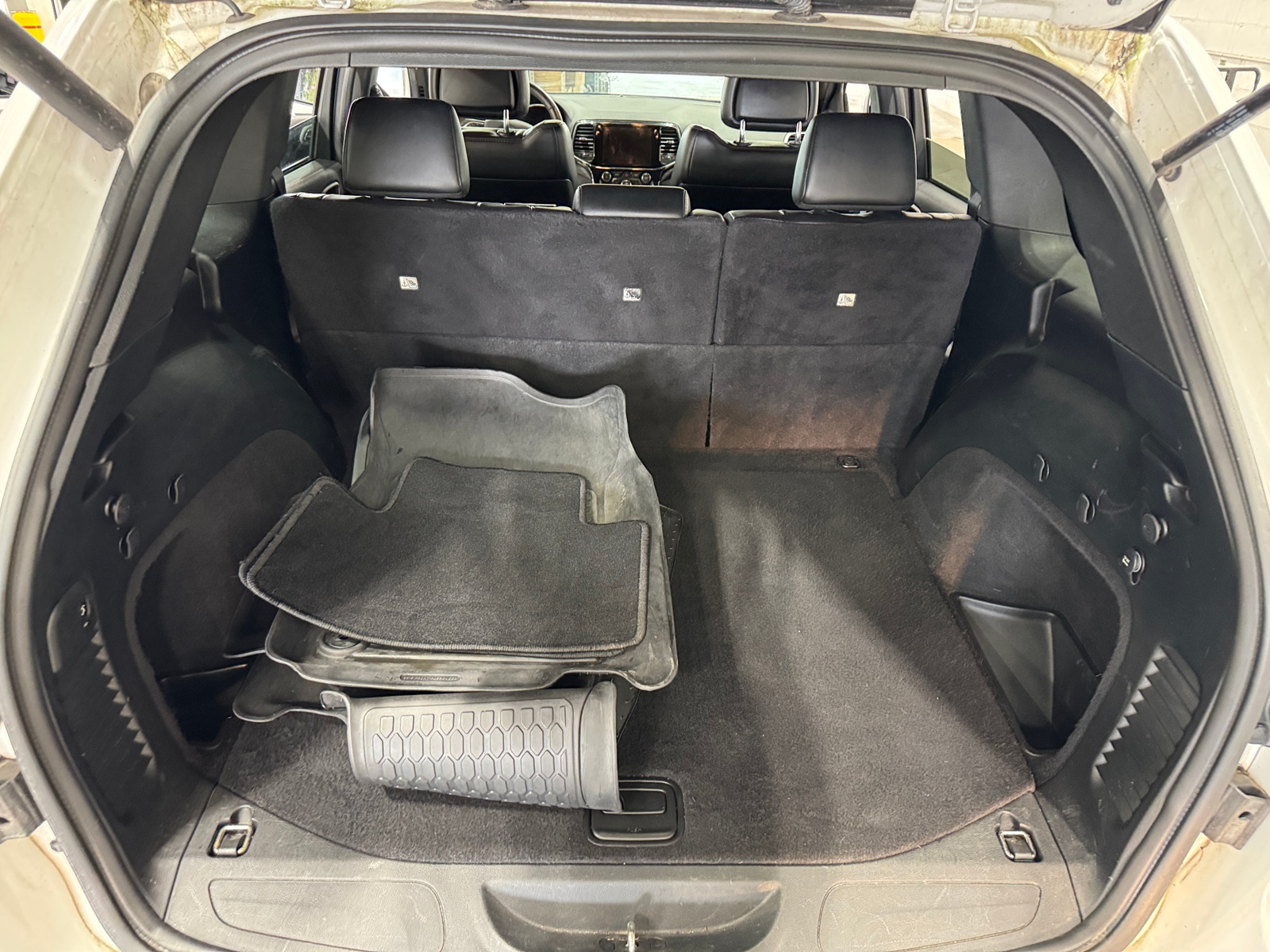 Thumbnail: 2019 Jeep Grand Cherokee - 6