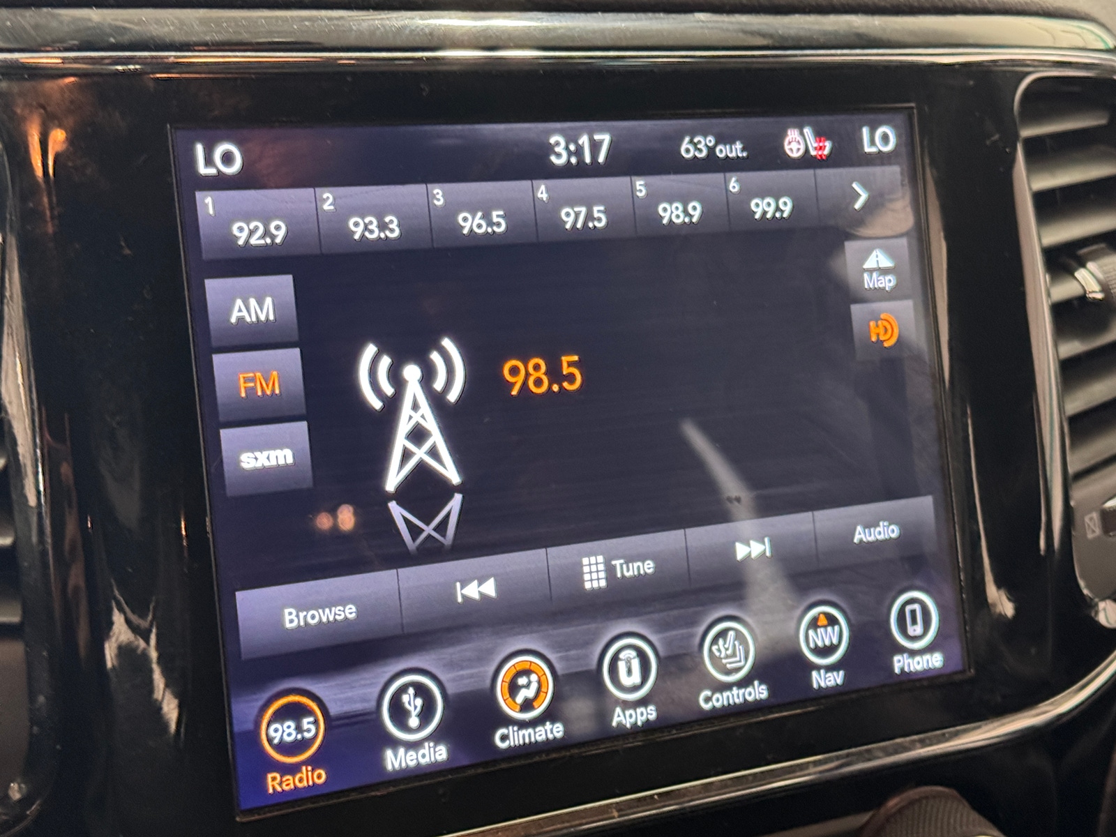 Thumbnail: 2019 Jeep Grand Cherokee - 3