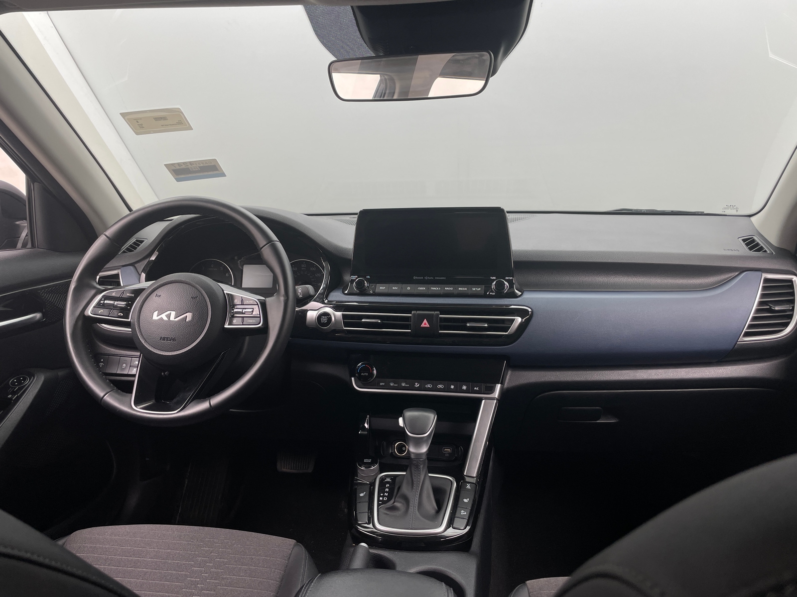 Thumbnail: 2023 Kia Seltos - 3