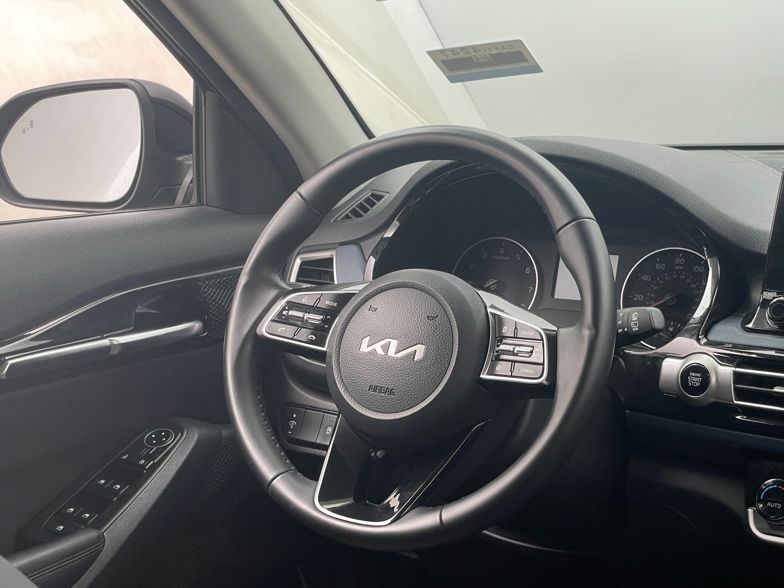 Thumbnail: 2023 Kia Seltos - 5