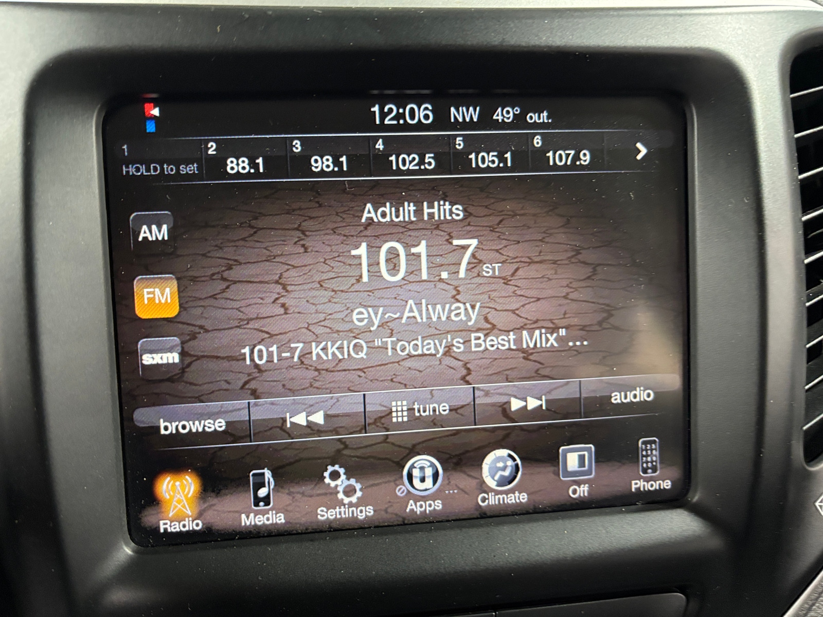 Thumbnail: 2018 Jeep Cherokee - 4