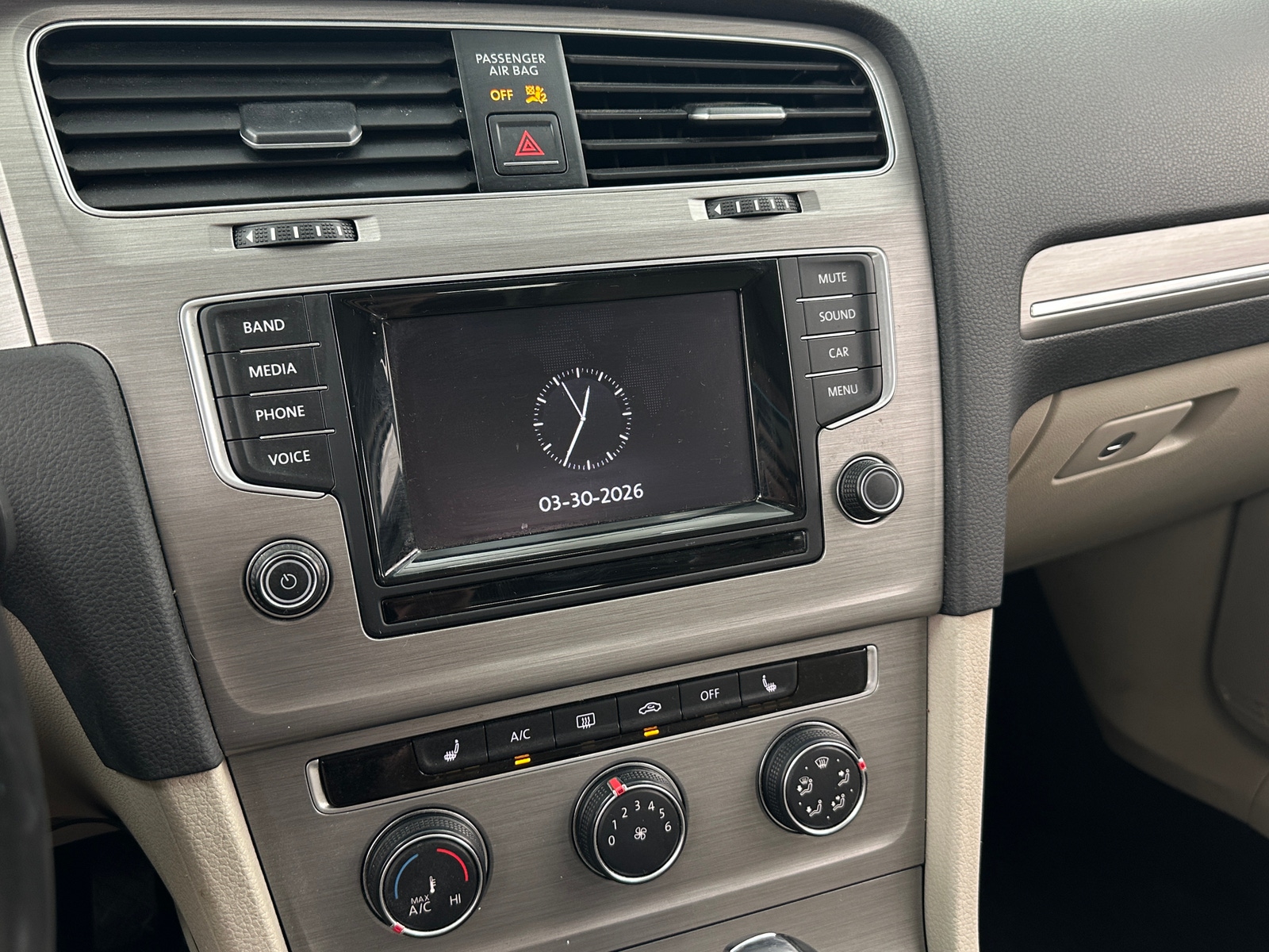 Thumbnail: 2015 Volkswagen Golf - 3