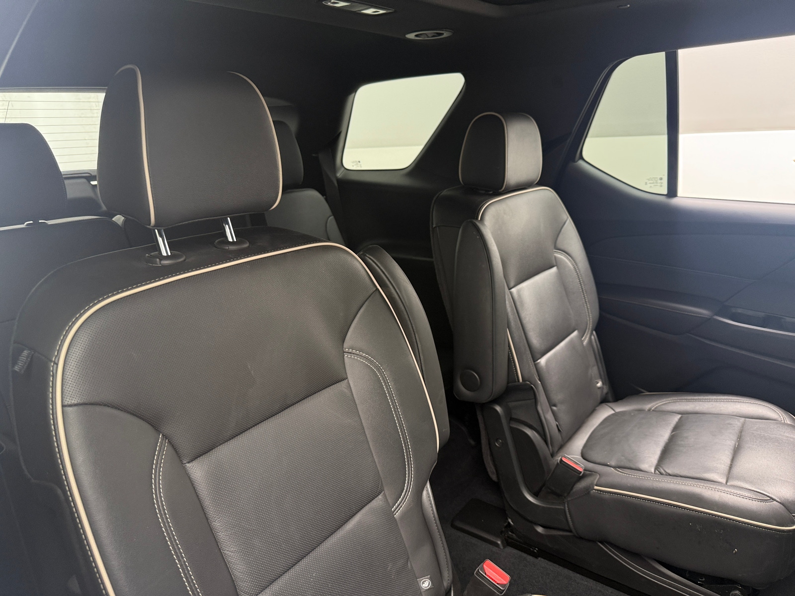 Thumbnail: 2022 Chevrolet Traverse - 5
