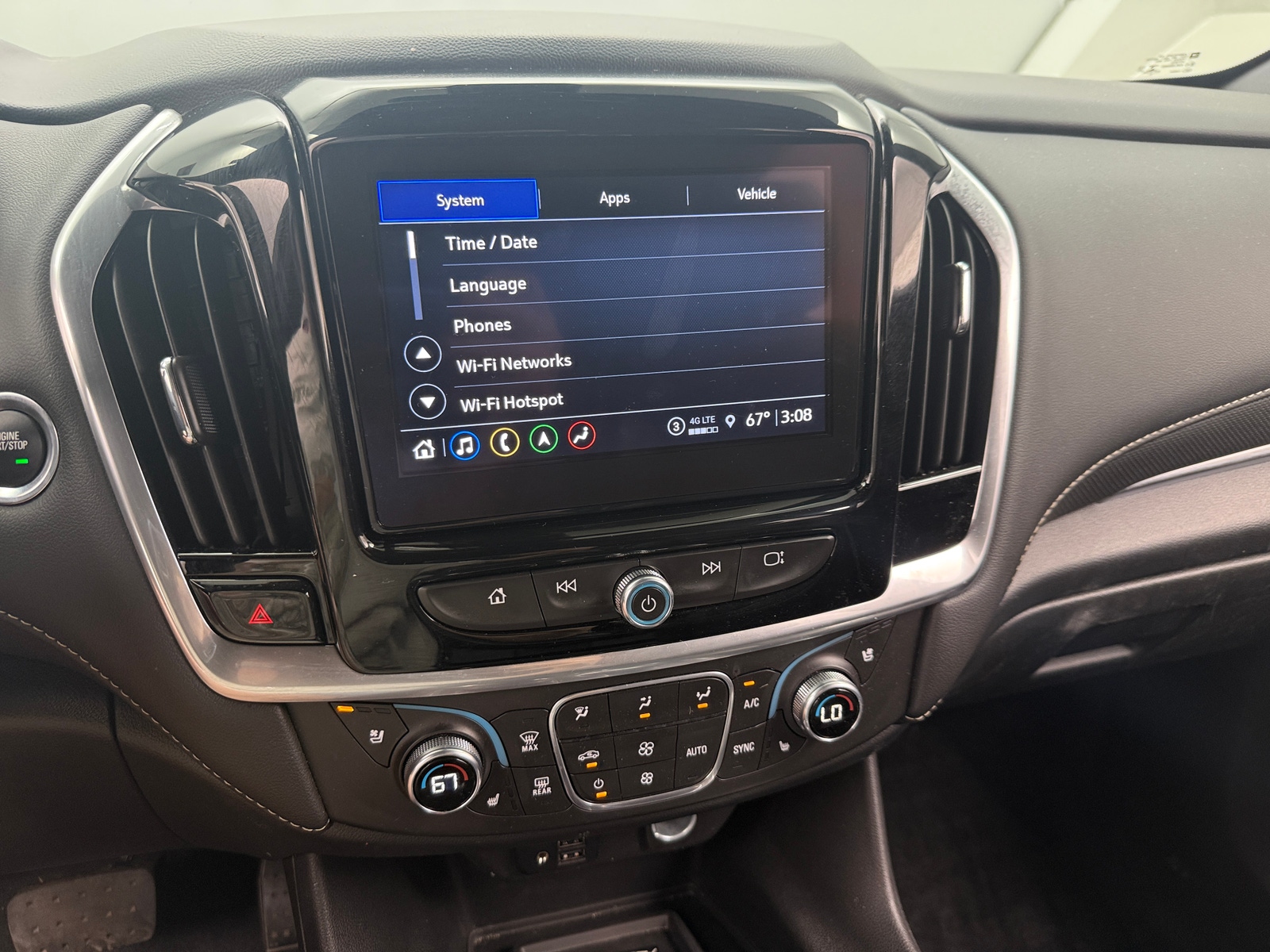 Thumbnail: 2022 Chevrolet Traverse - 3