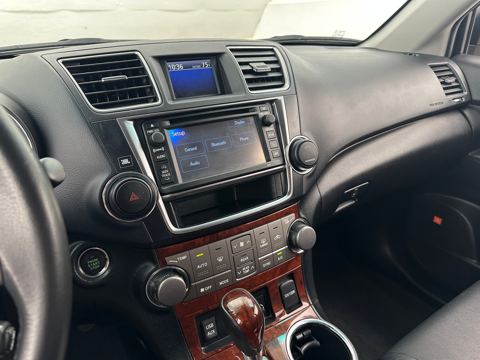 Thumbnail: 2013 Toyota Highlander - 3