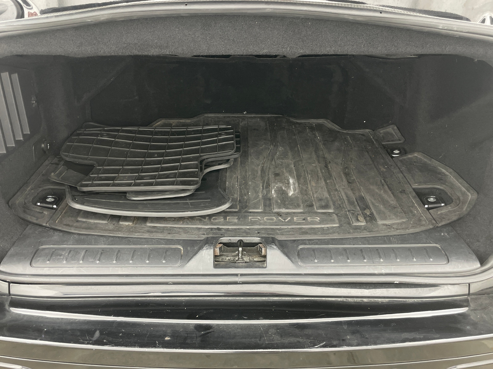 Thumbnail: 2018 Land Rover Range Rover Evoque - 6