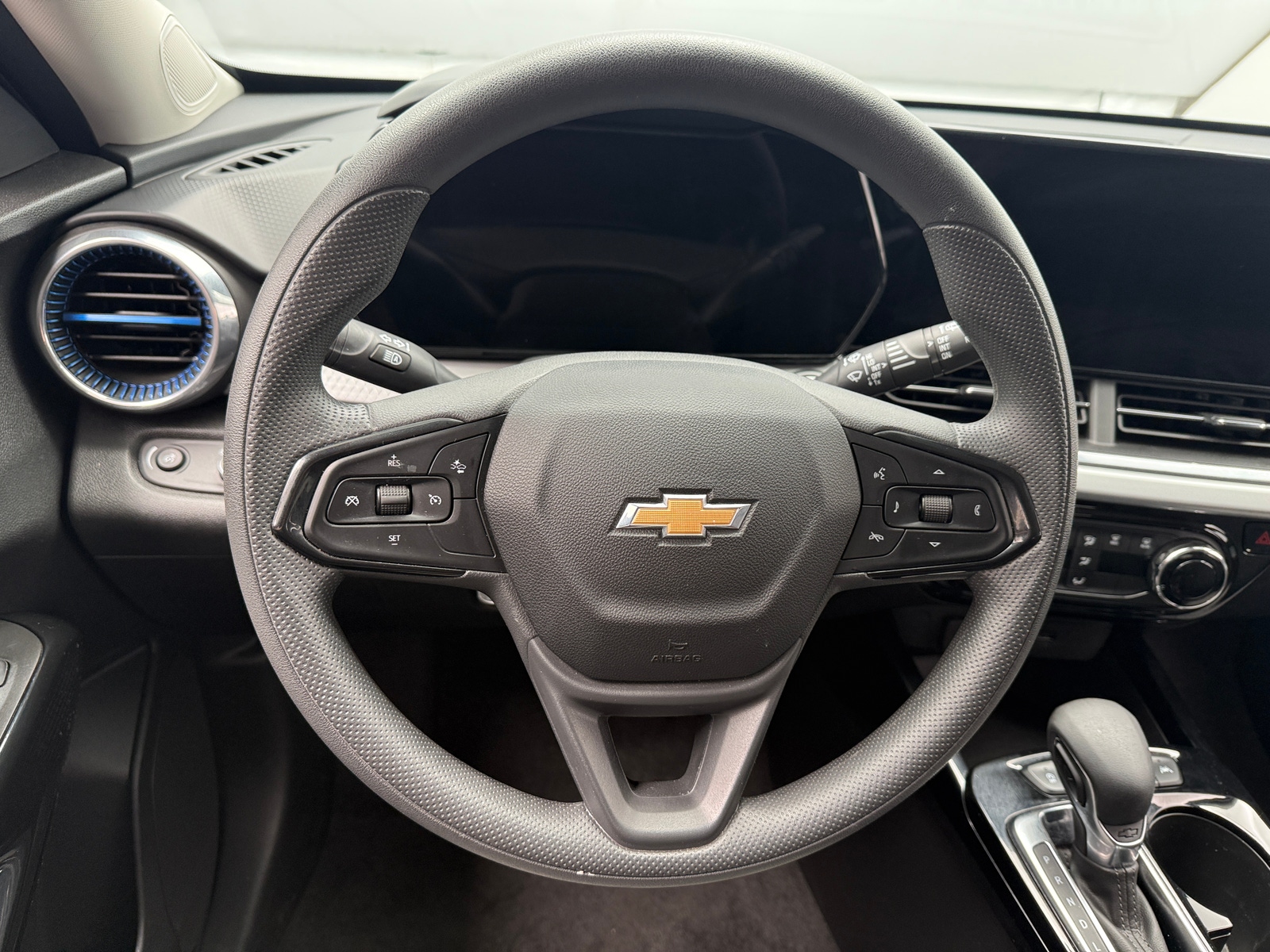 Thumbnail: 2025 Chevrolet Trax - 5