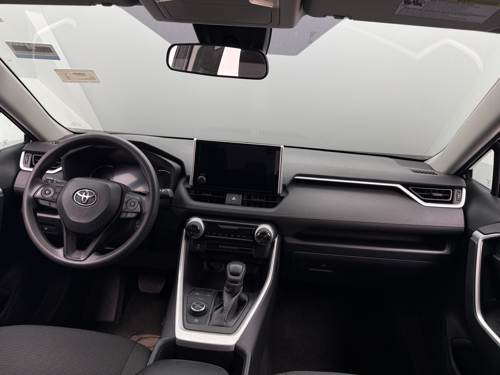 Thumbnail: 2025 Toyota RAV4 - 3