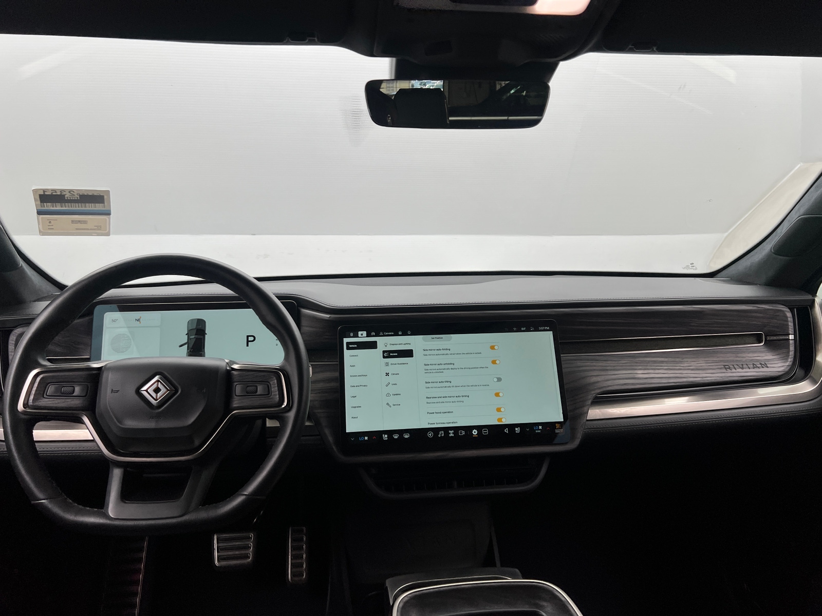 Thumbnail: 2022 Rivian R1T - 2