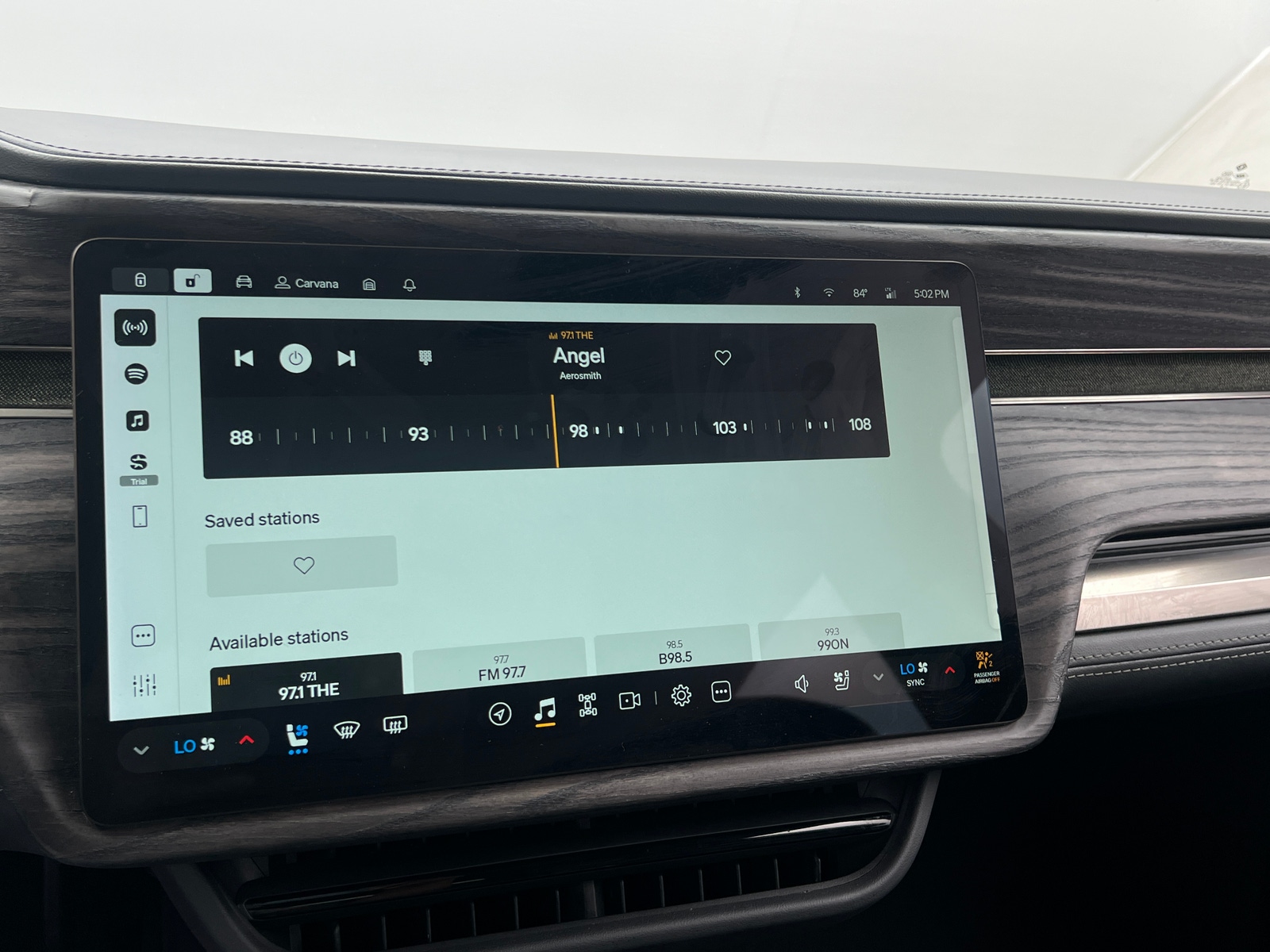 Thumbnail: 2022 Rivian R1T - 3