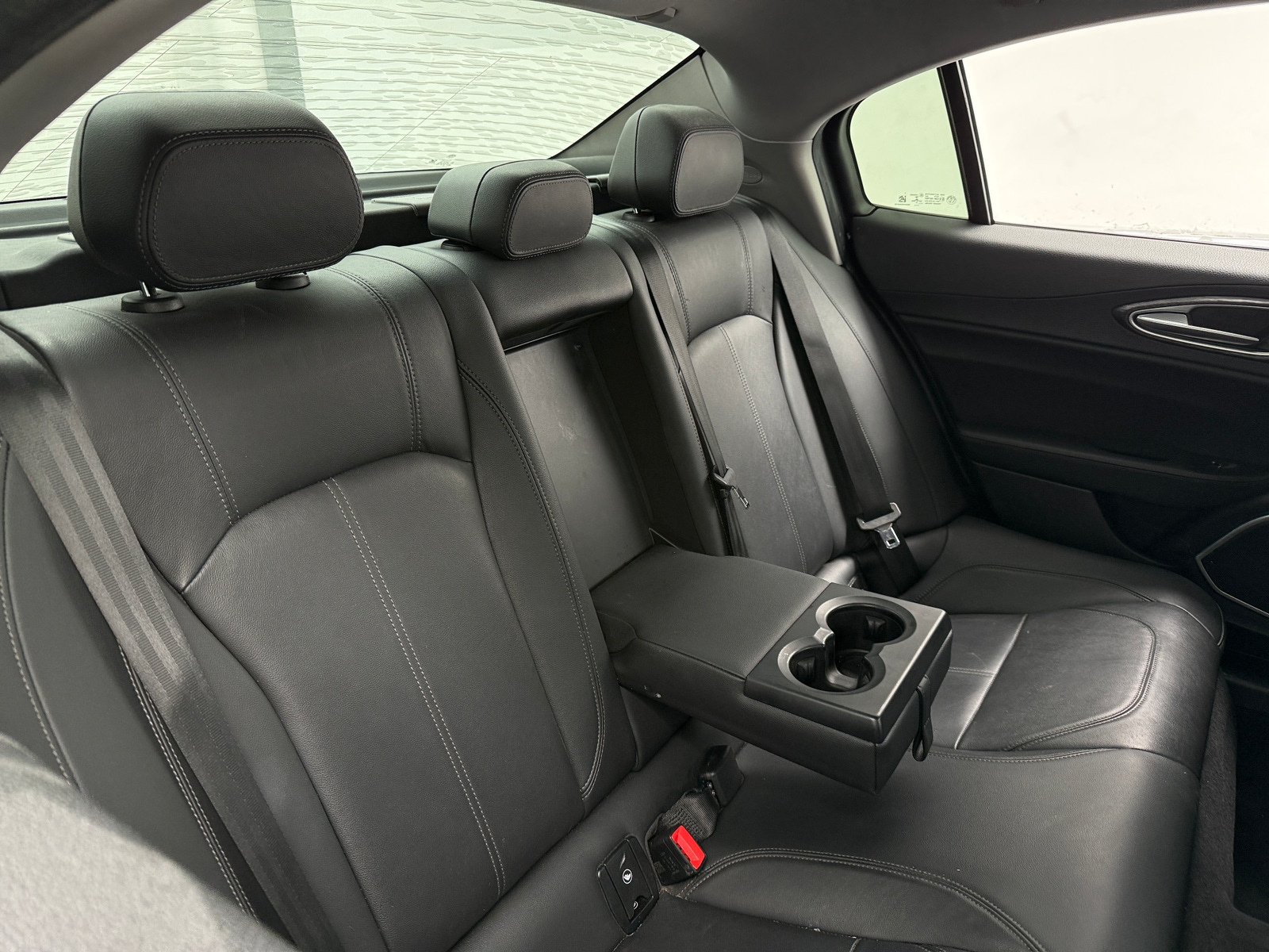 Thumbnail: 2019 Alfa Romeo Giulia - 5