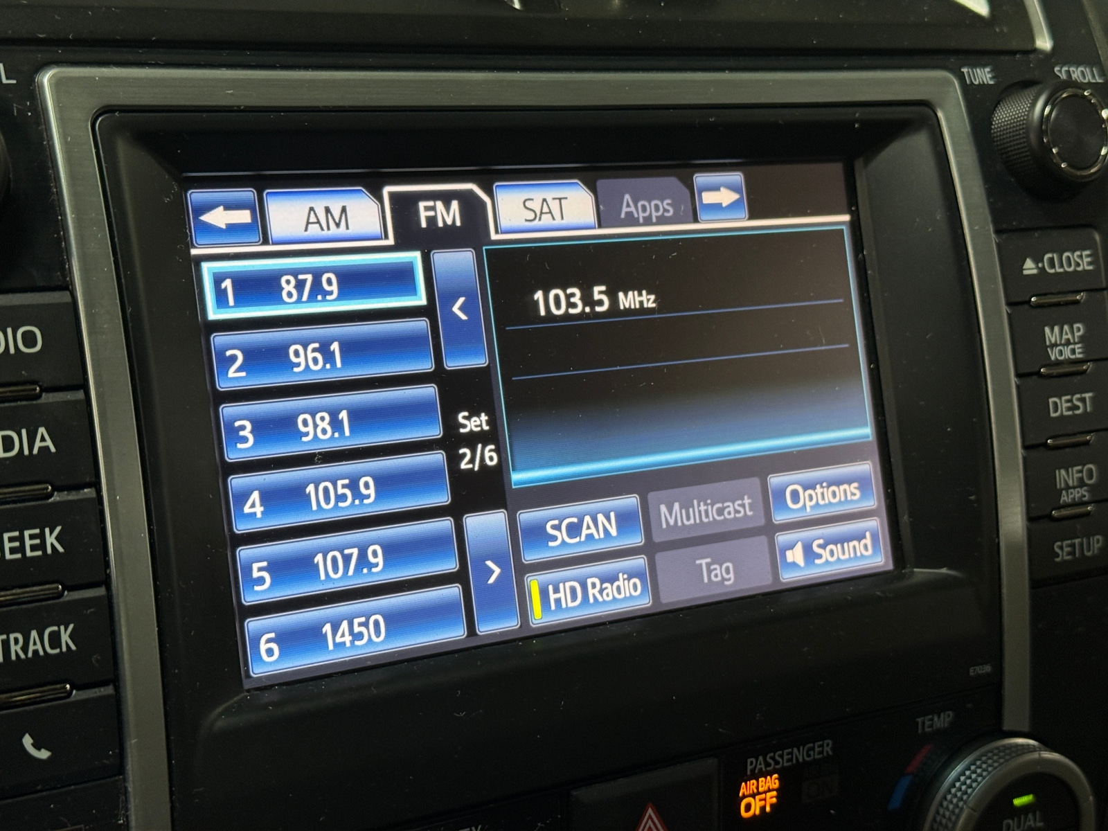 Thumbnail: 2013 Toyota Camry - 4