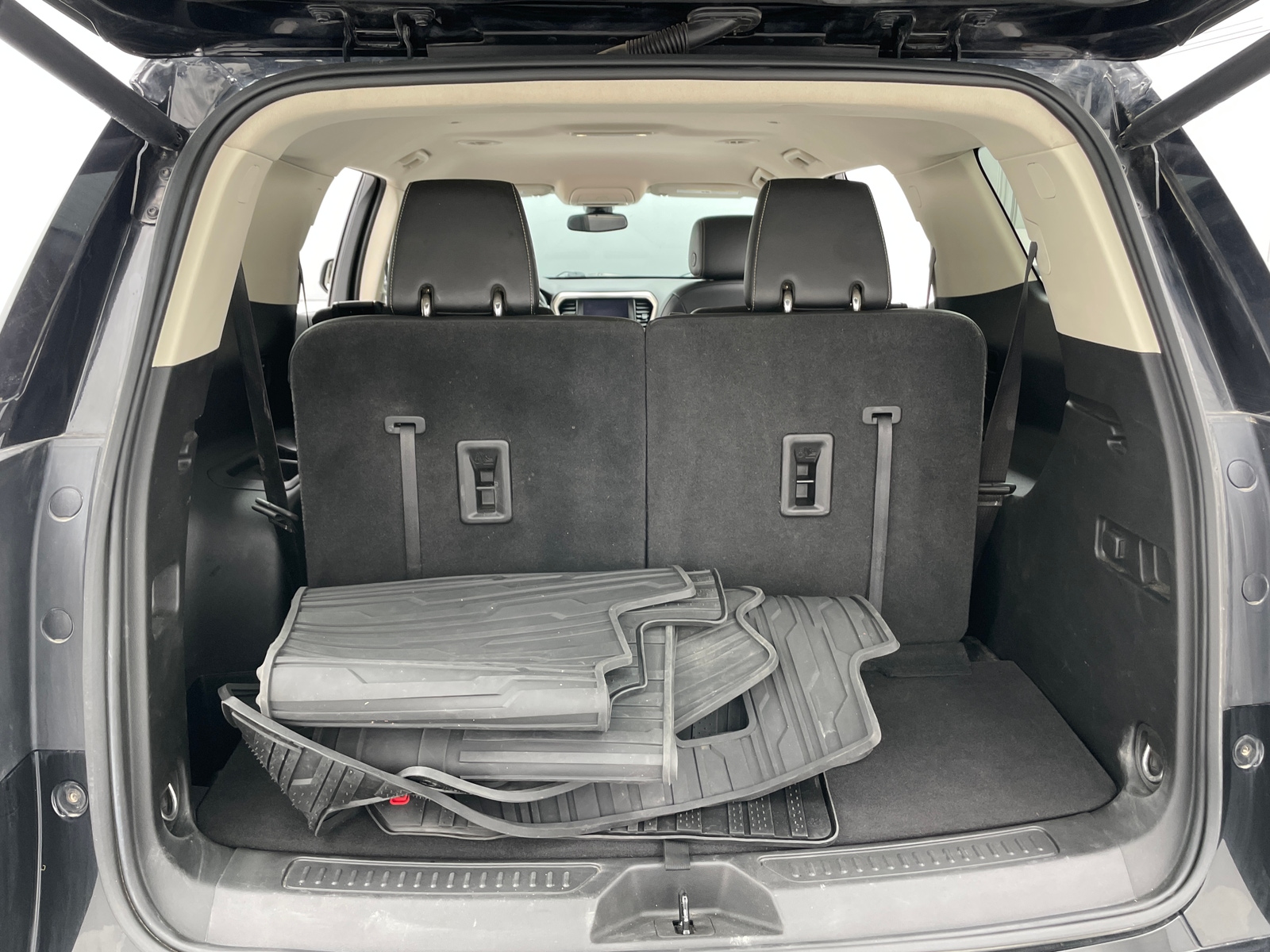 Thumbnail: 2023 GMC Acadia - 6