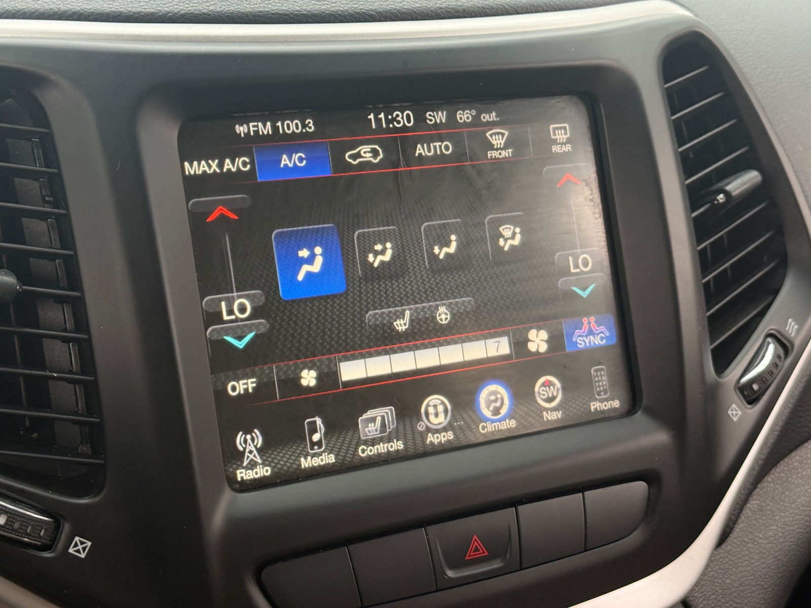 Thumbnail: 2015 Jeep Cherokee - 3