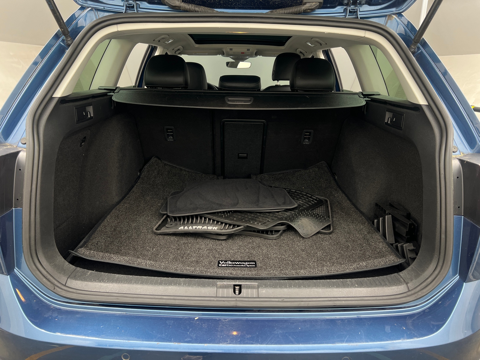 Thumbnail: 2017 Volkswagen Golf - 6