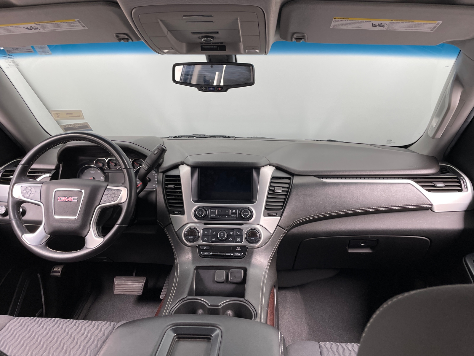 Thumbnail: 2019 GMC Yukon - 3