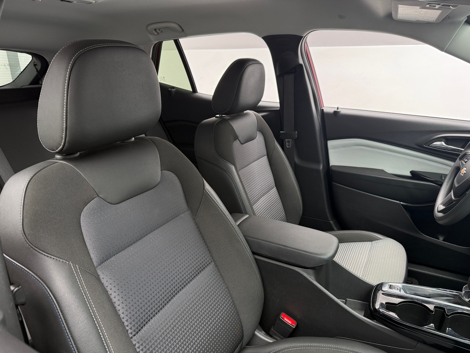 Thumbnail: 2025 Chevrolet Trax - 2