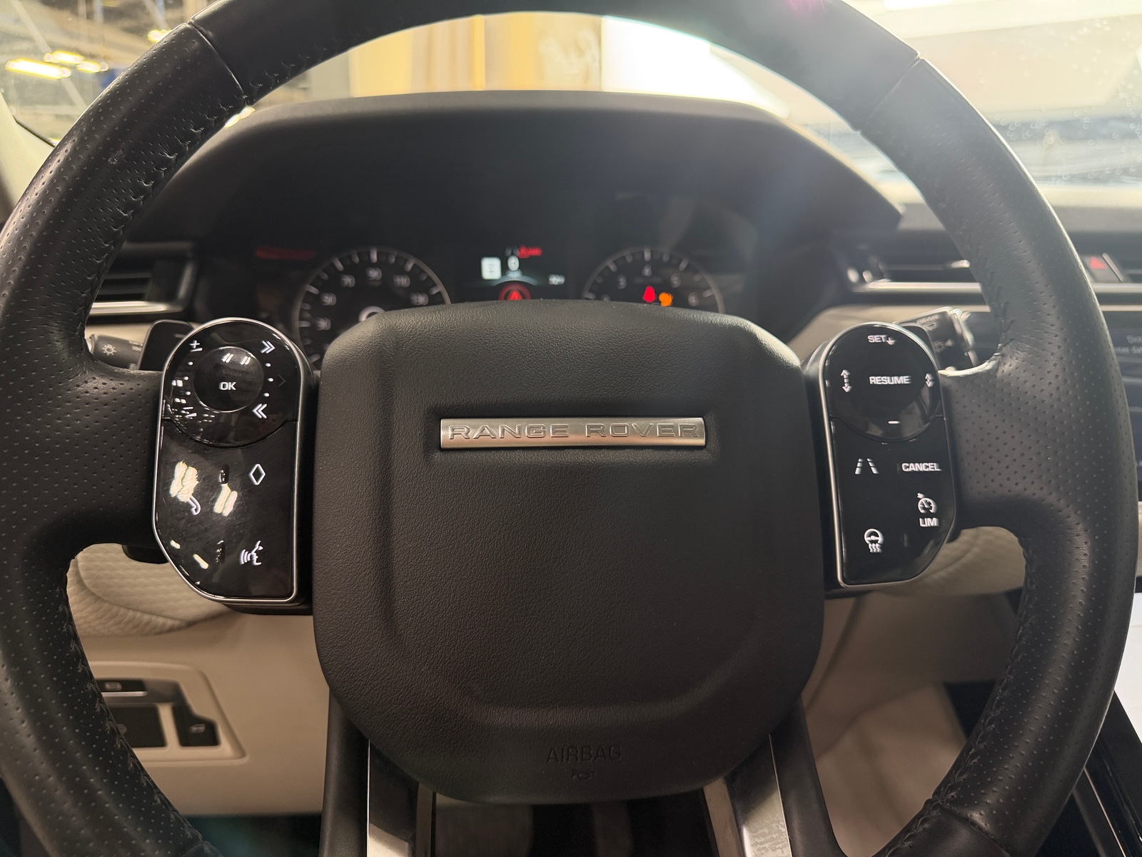 Thumbnail: 2020 Land Rover Range Rover Velar - 4