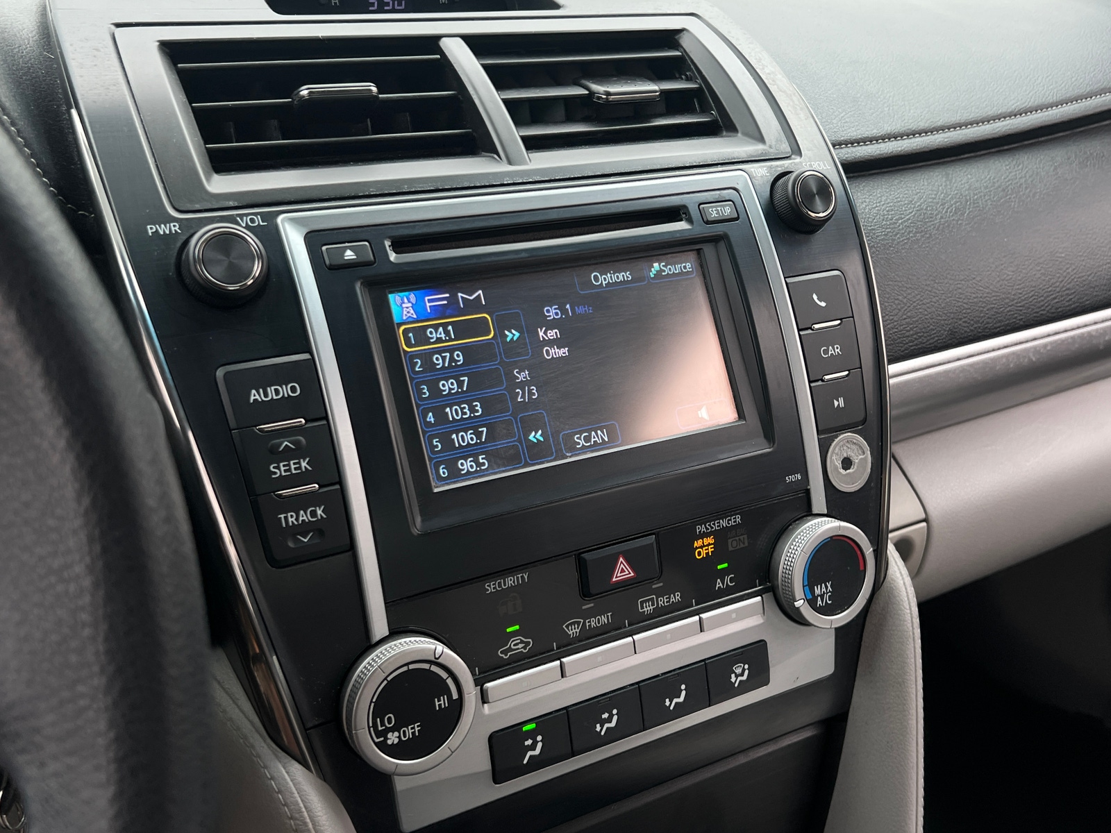 Thumbnail: 2013 Toyota Camry - 4