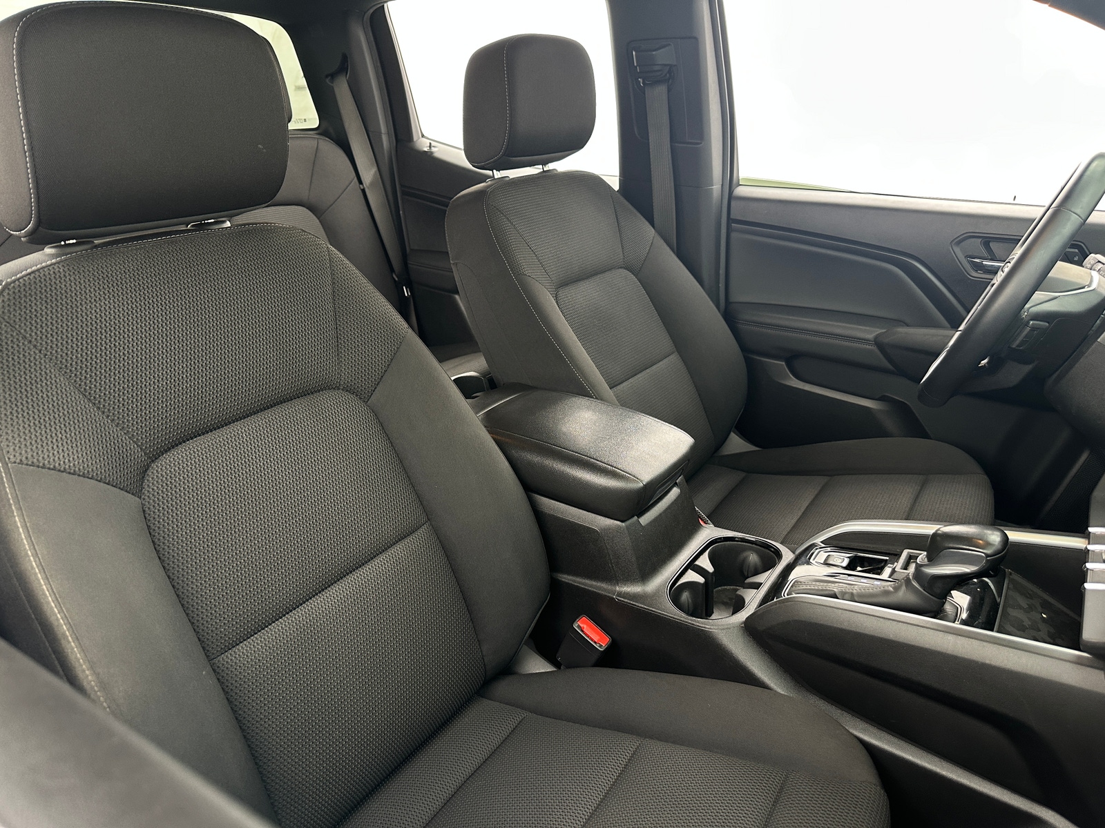 Thumbnail: 2023 Chevrolet Colorado - 2