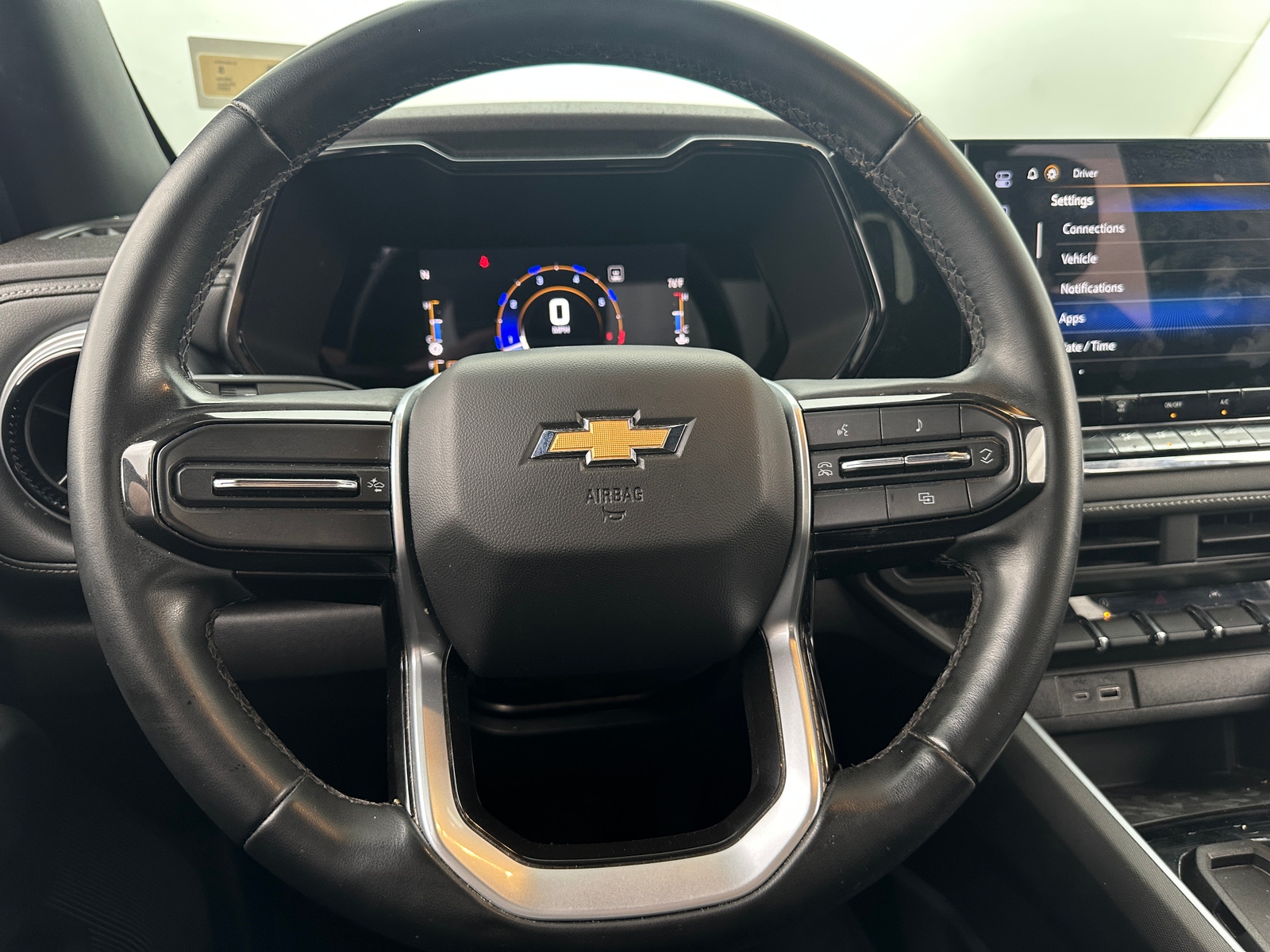 Thumbnail: 2023 Chevrolet Colorado - 5