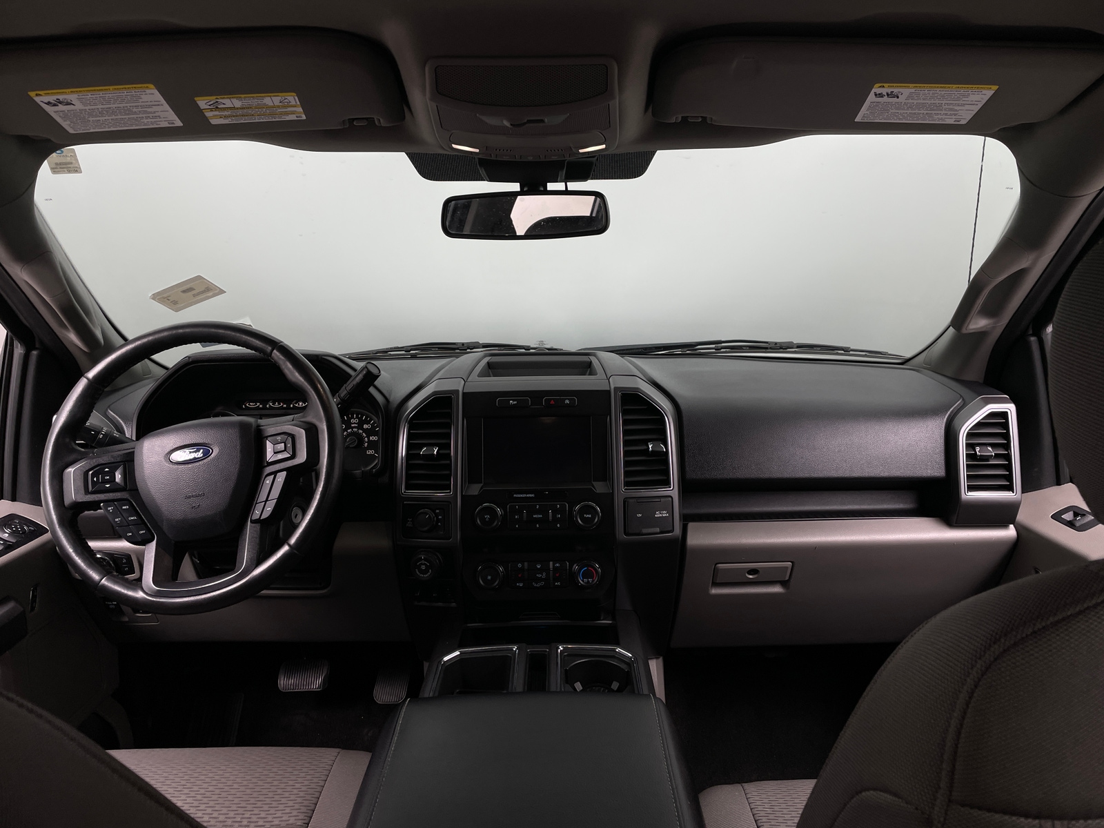 Thumbnail: 2019 Ford Econoline - 3