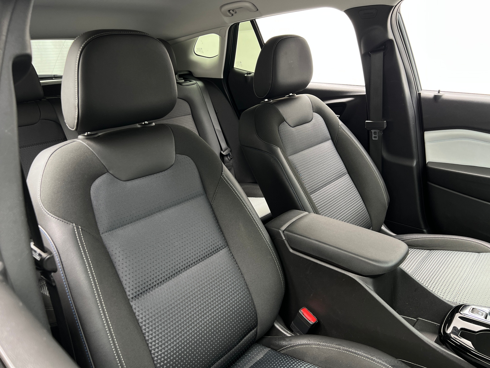 Thumbnail: 2025 Chevrolet Trax - 2