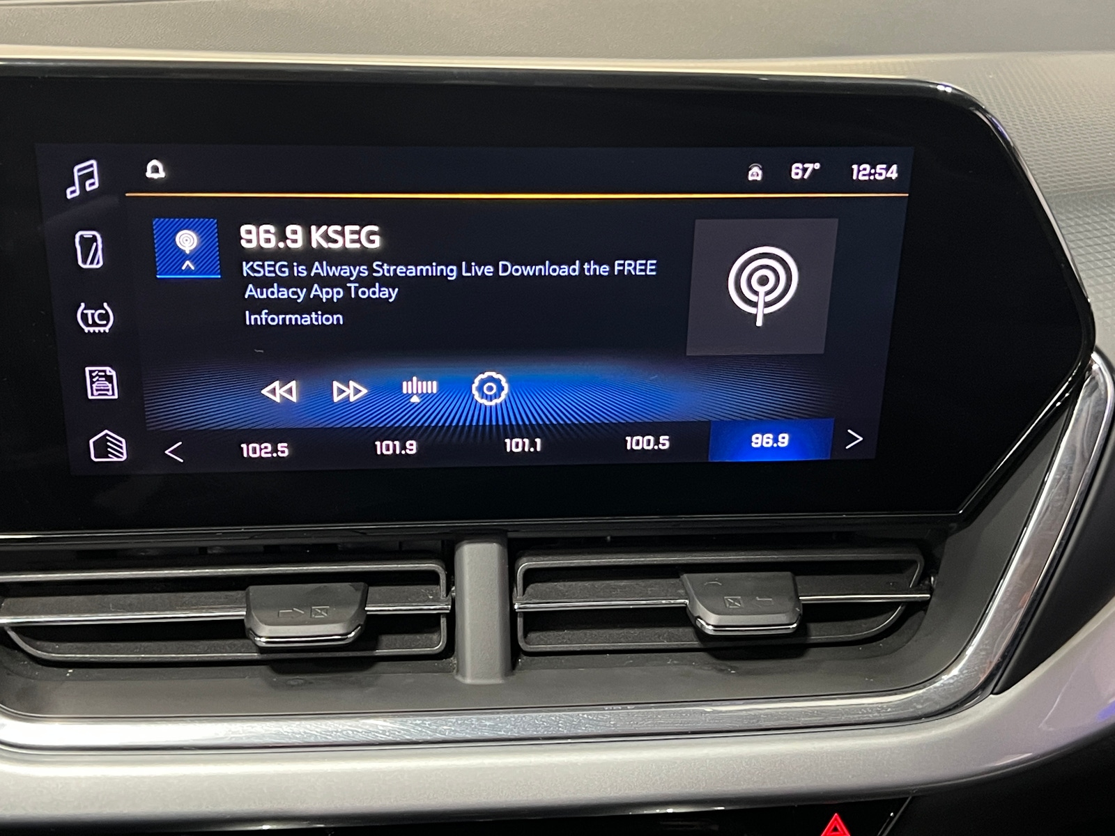 Thumbnail: 2025 Chevrolet Trax - 4