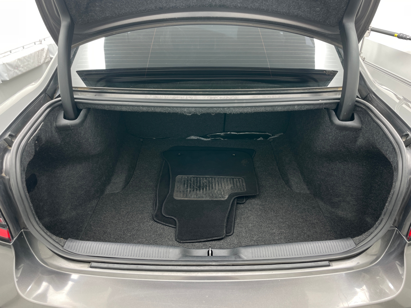 Thumbnail: 2019 Dodge Charger - 7