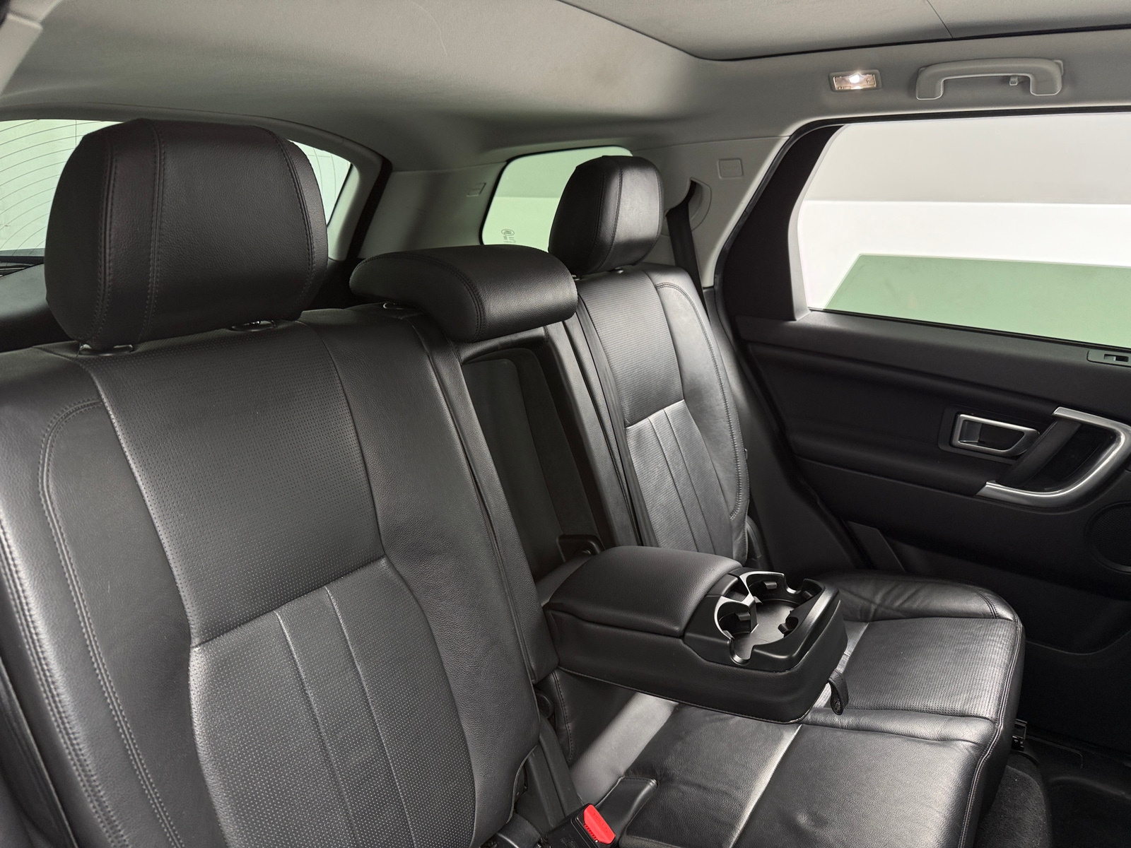 Thumbnail: 2019 Land Rover Discovery Sport - 5