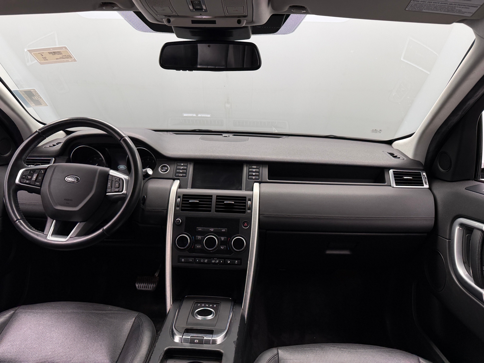 Thumbnail: 2019 Land Rover Discovery Sport - 2