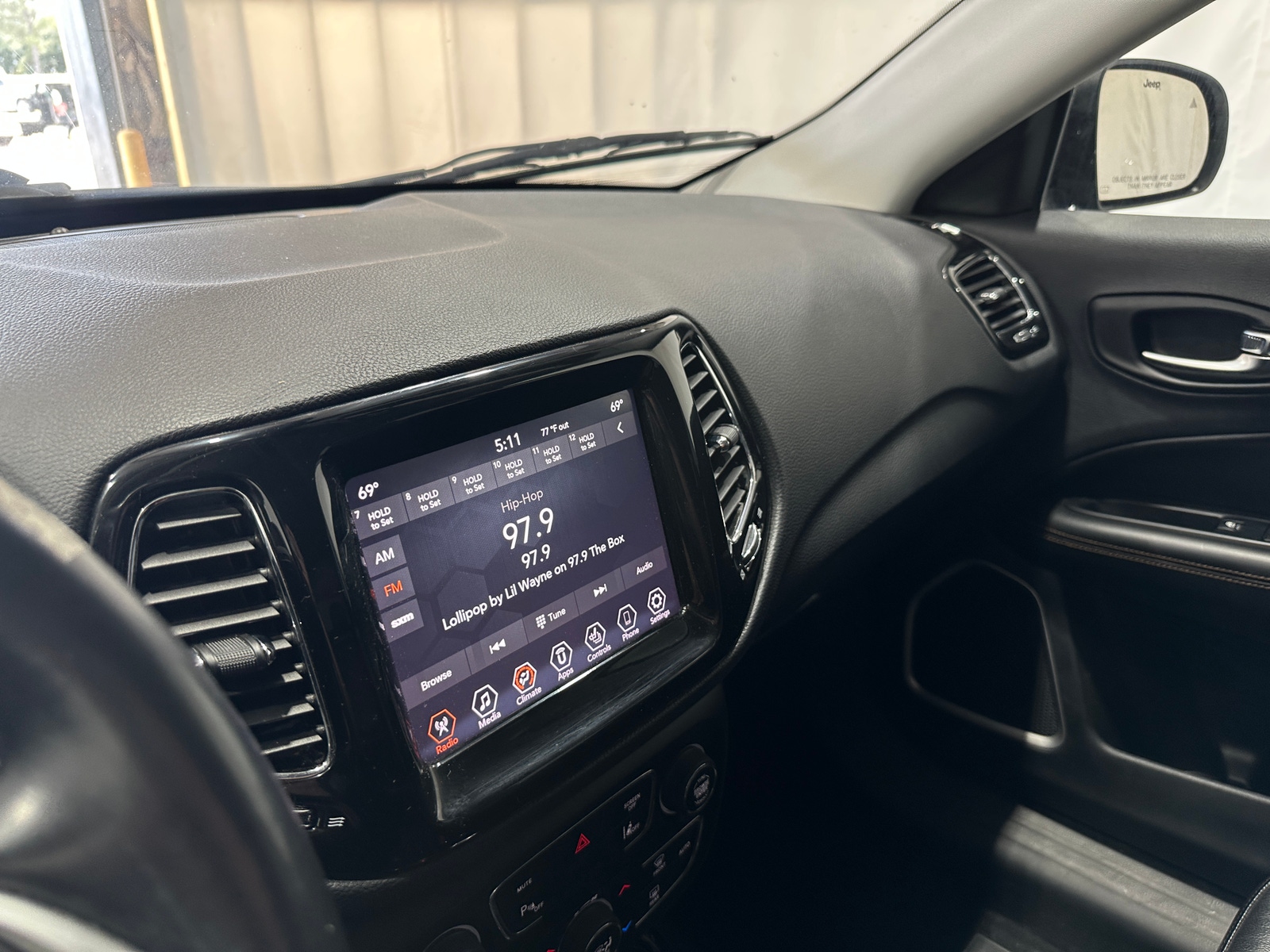 Thumbnail: 2021 Jeep Compass - 3