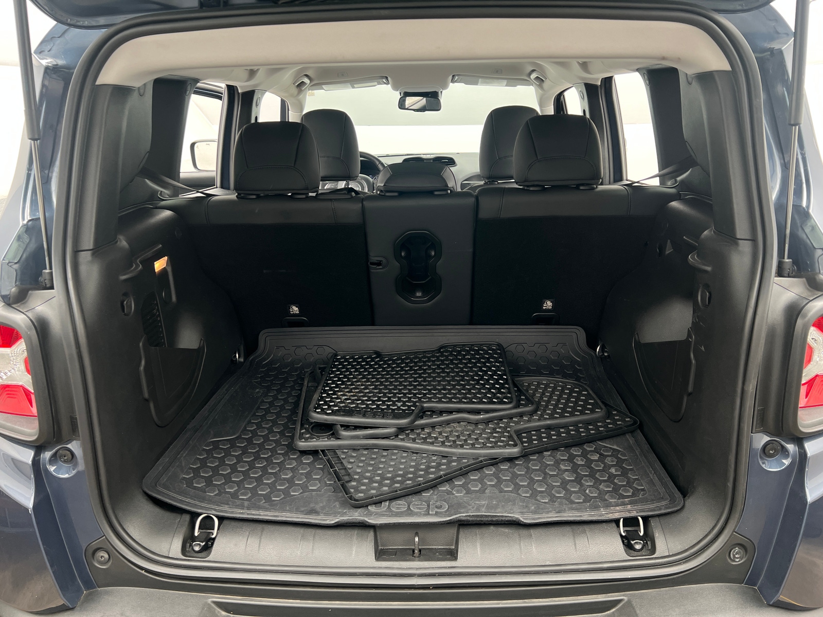 Thumbnail: 2022 Jeep Renegade - 6