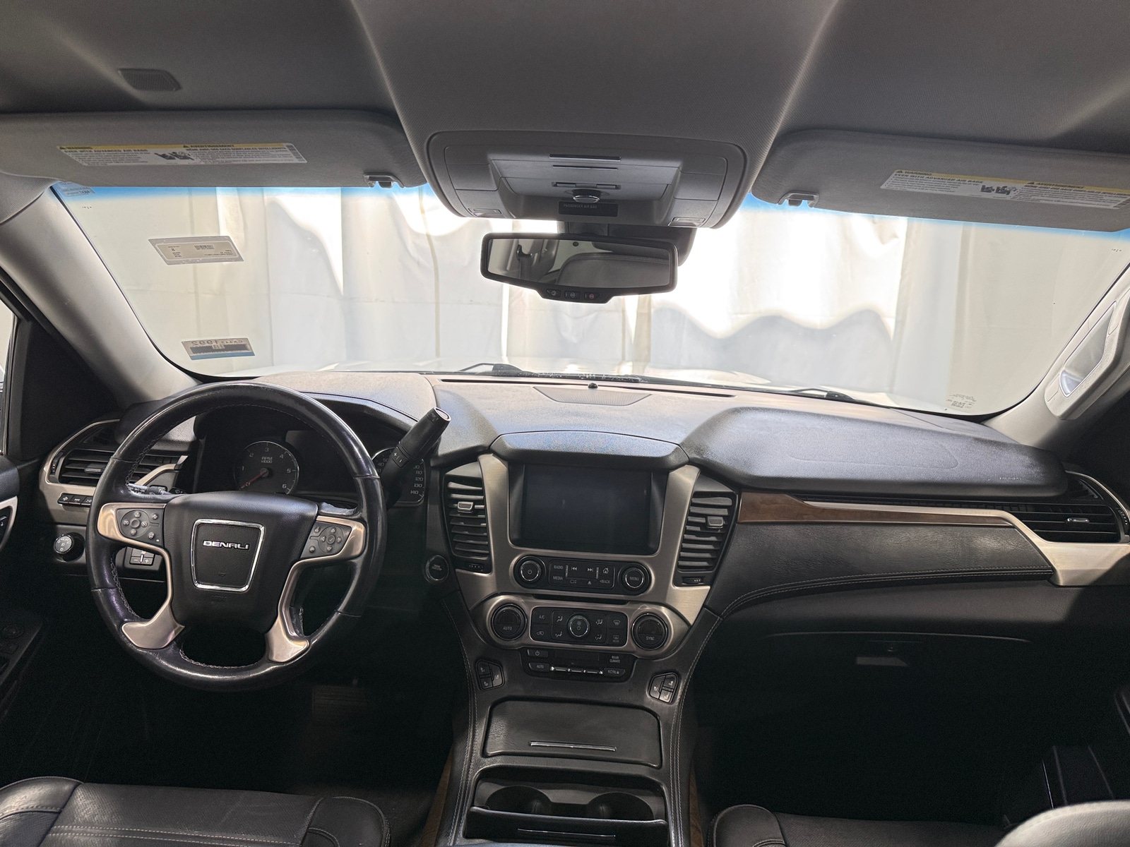 Thumbnail: 2019 GMC Yukon XL - 2