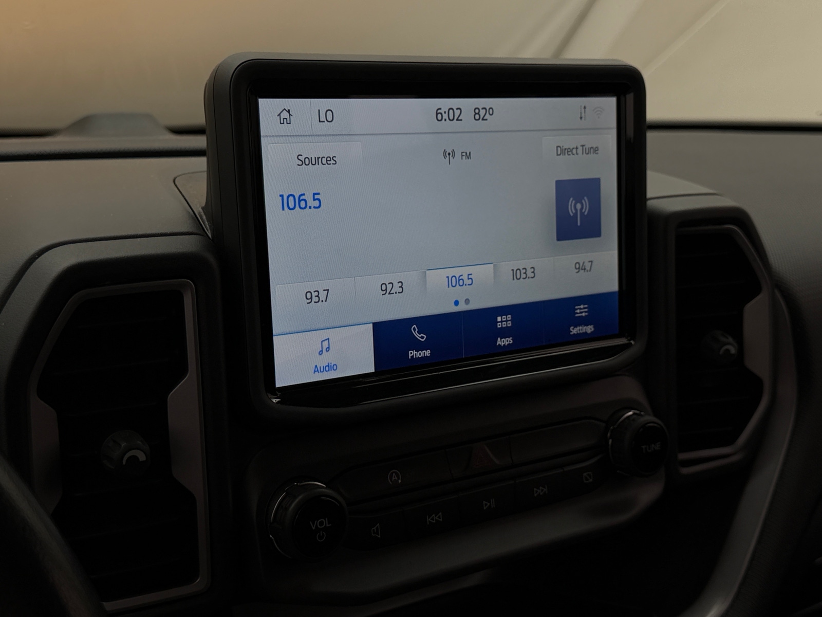 Thumbnail: 2022 Ford Bronco Sport - 4