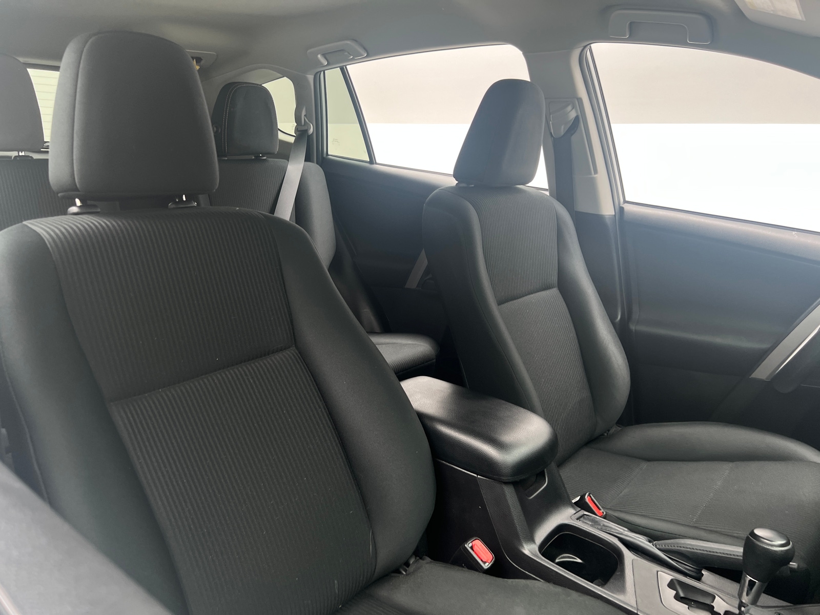 Thumbnail: 2018 Toyota RAV4 - 2