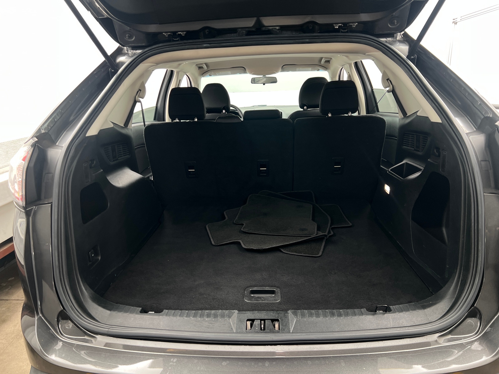 Thumbnail: 2018 Ford Edge - 7