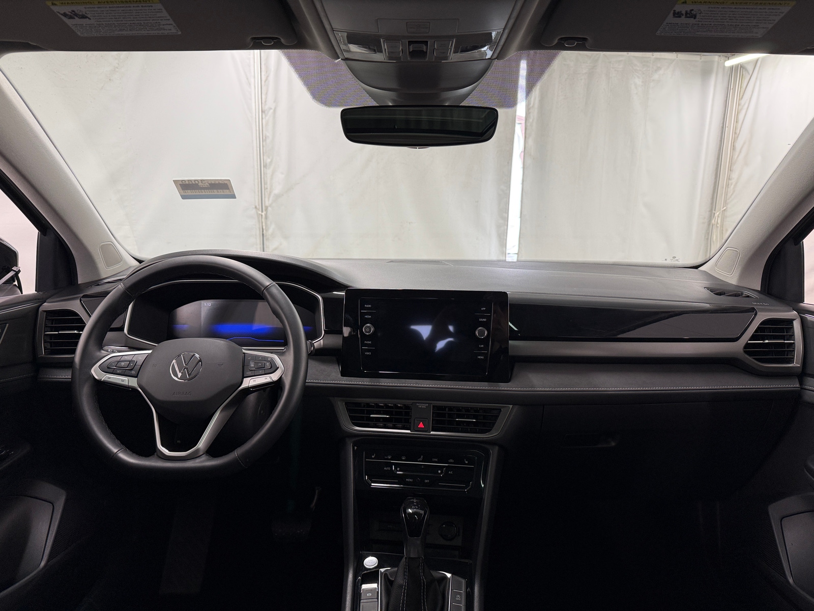 Thumbnail: 2025 Volkswagen Taos - 2